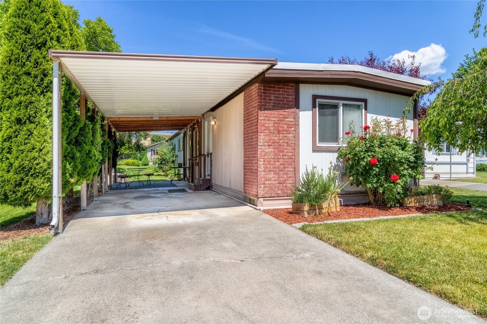 921 Scenic View Drive