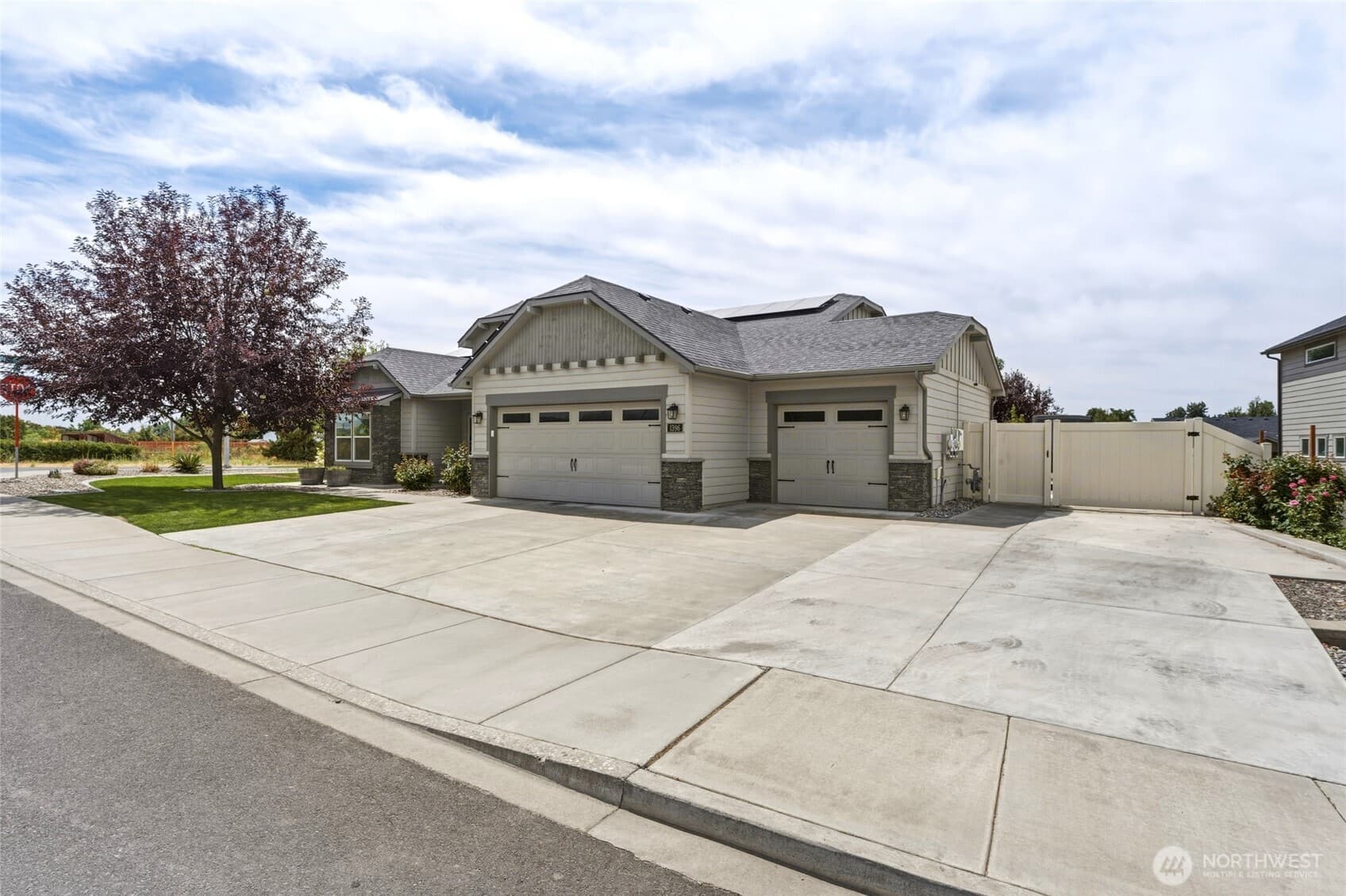 1396 Caprio Loop