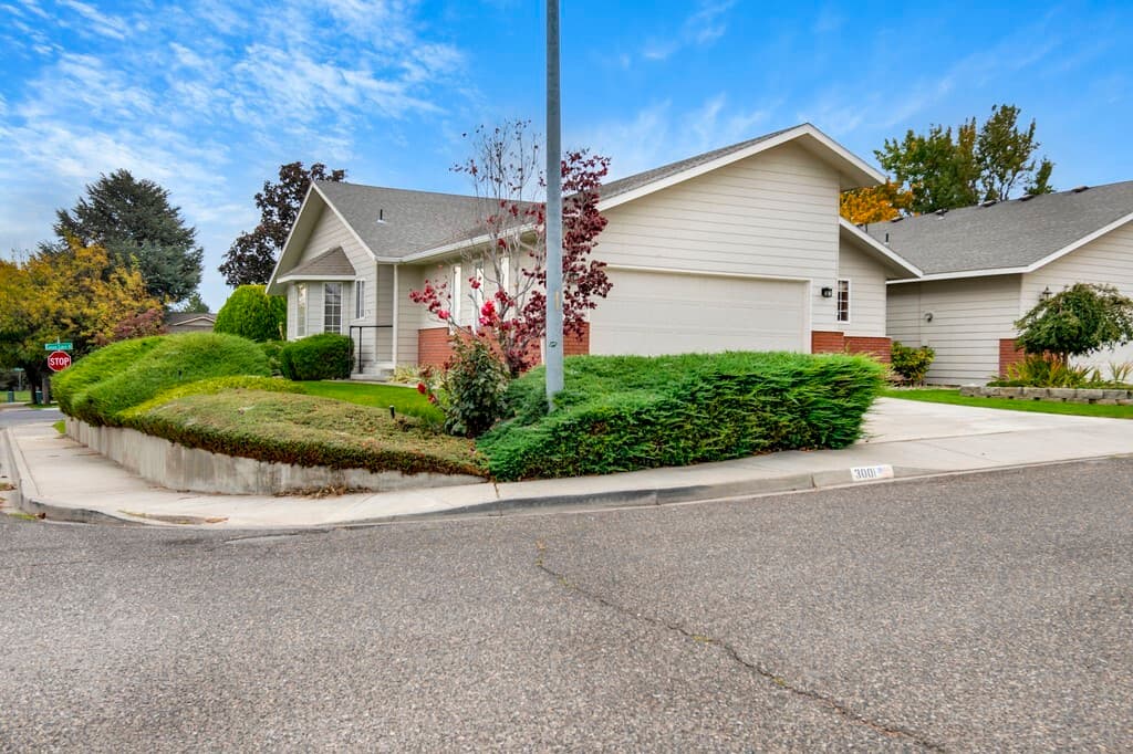 3001 Neel Place — photo 1