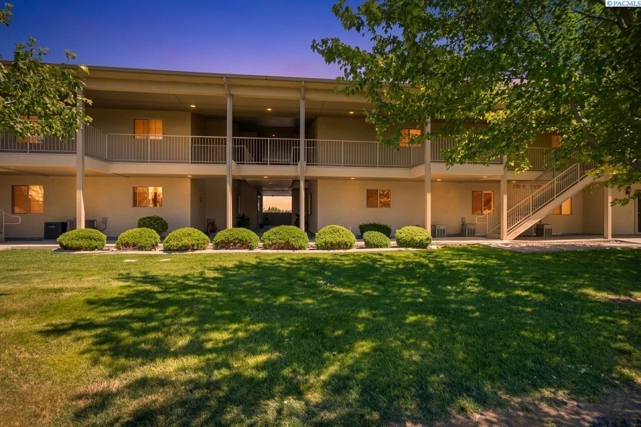 3710 Canyon Lakes Dr. L-104