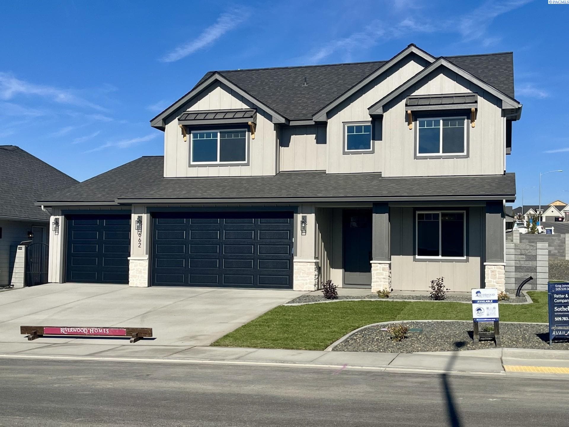 662 Cortona Way