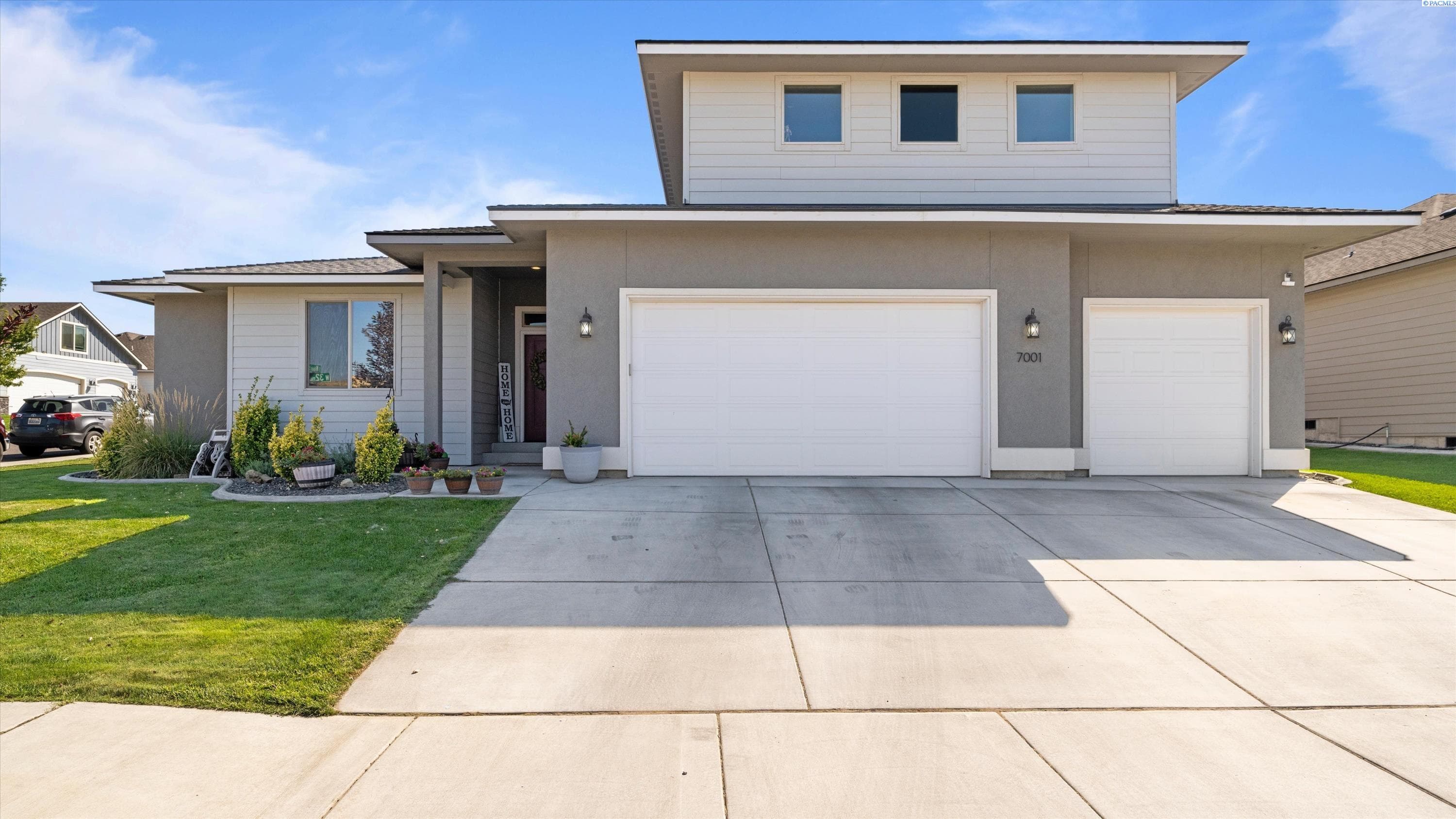 7001 32nd Ave.
