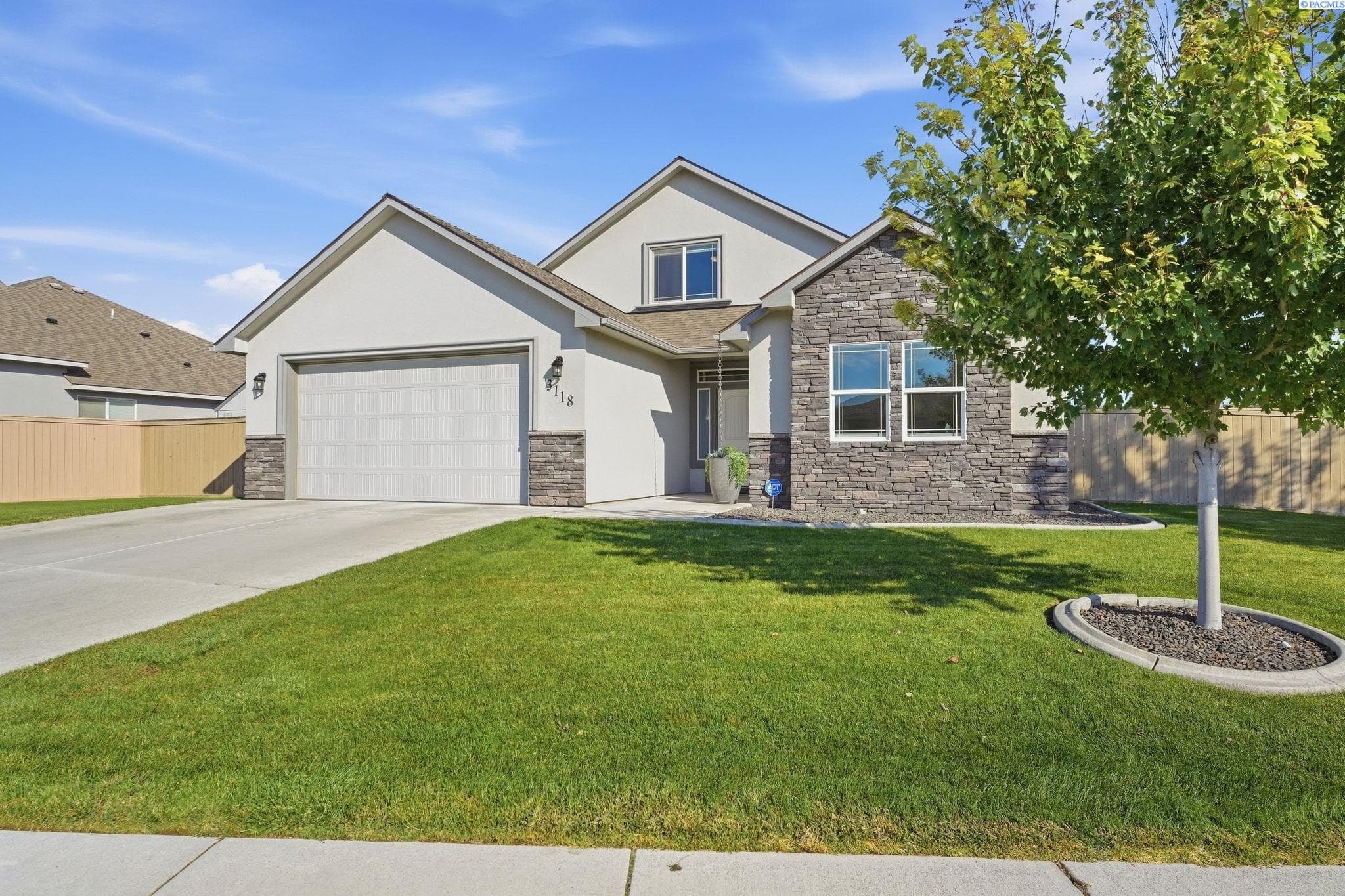 3118 Deserthawk Loop