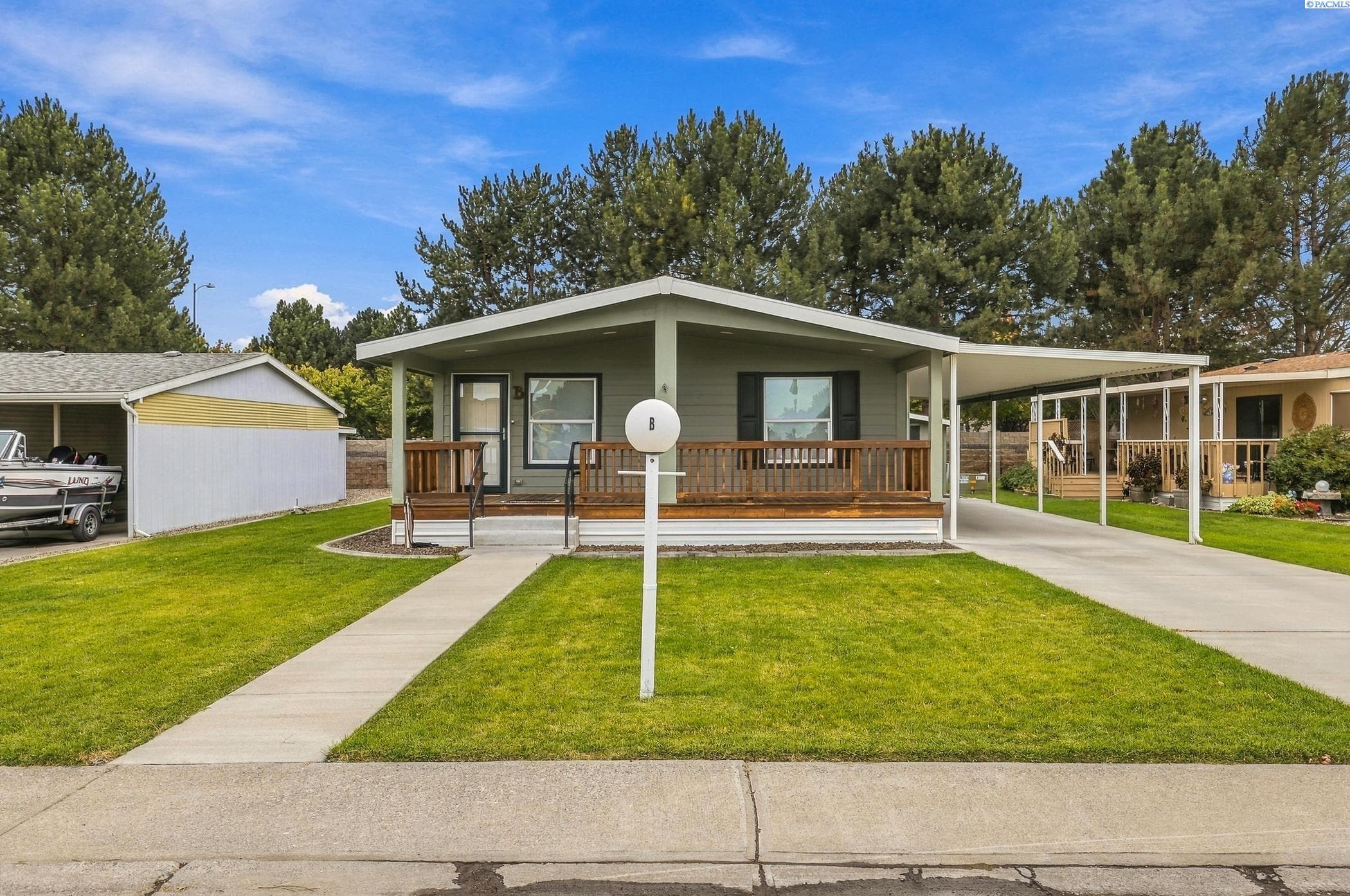 312 Columbia Center Blvd #B