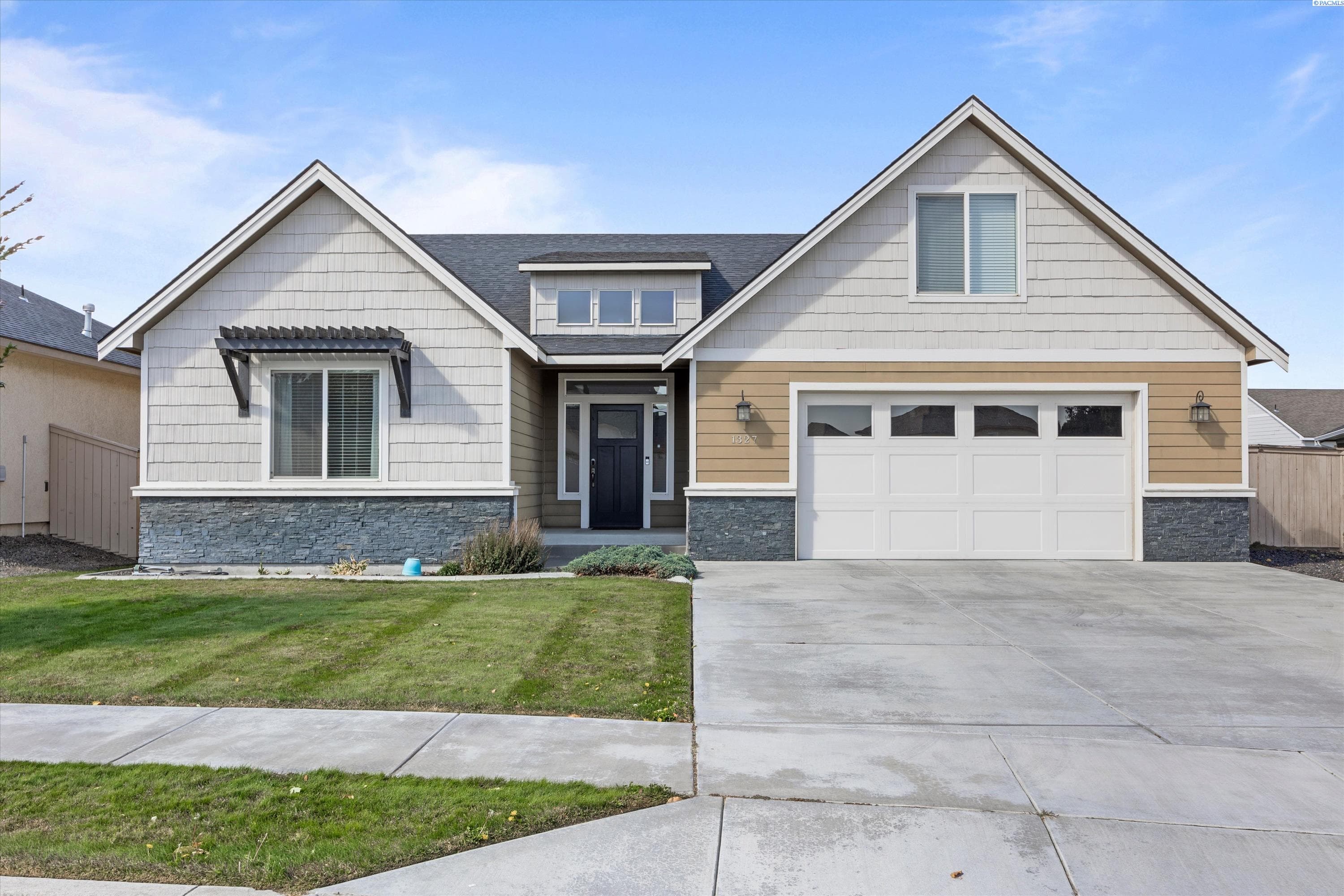 1327 Oklahoma Pl