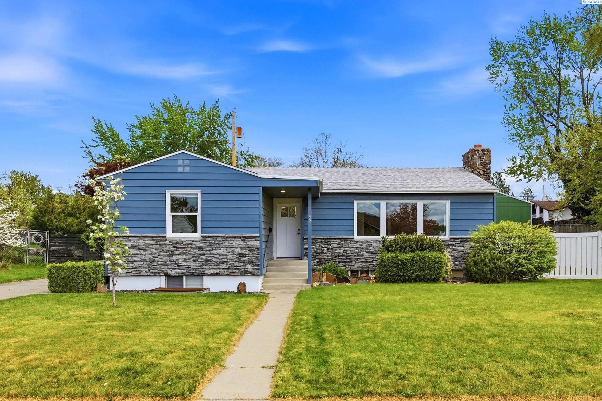 82 Hodges Ct — photo 1