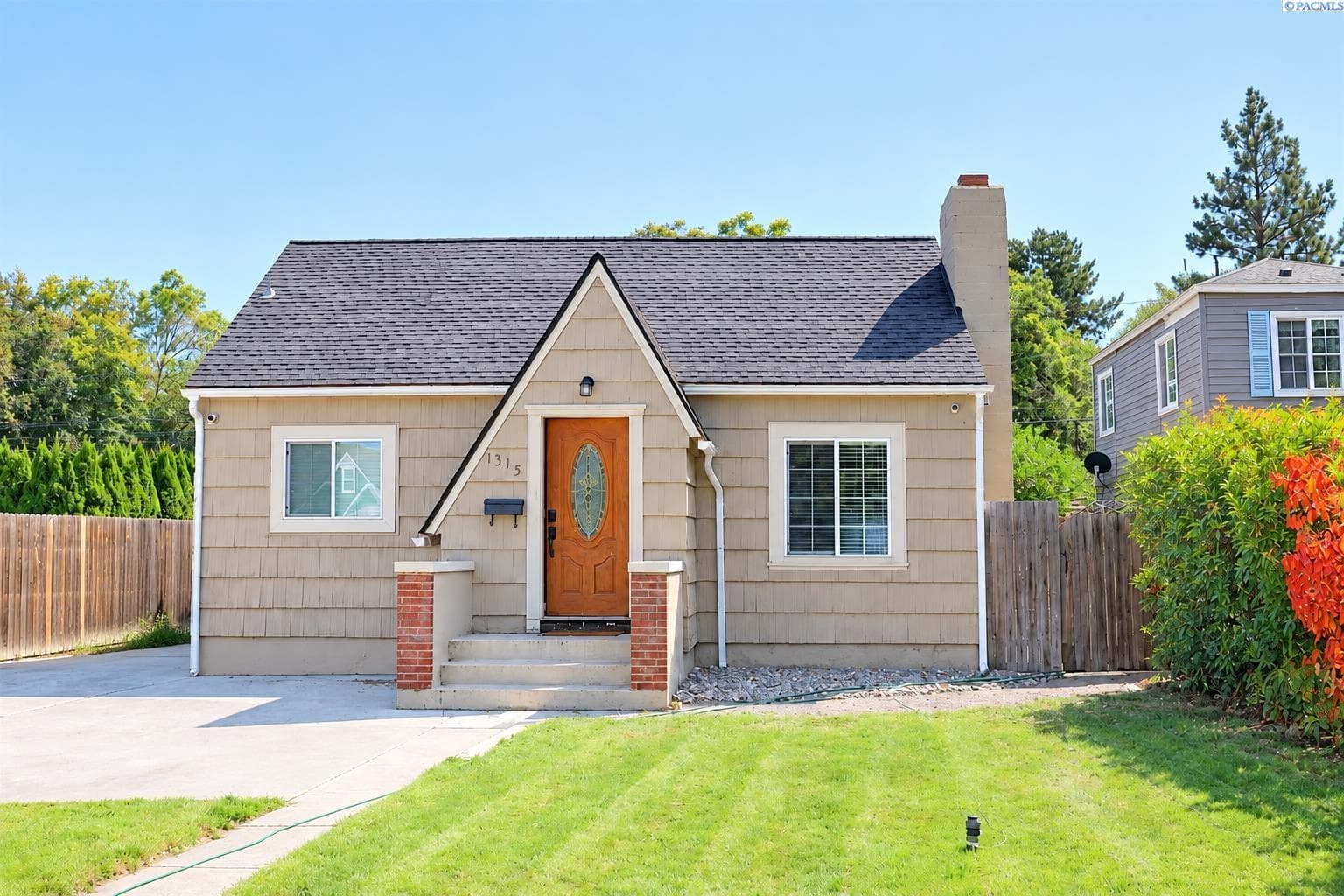 1315 Kennewick Ave