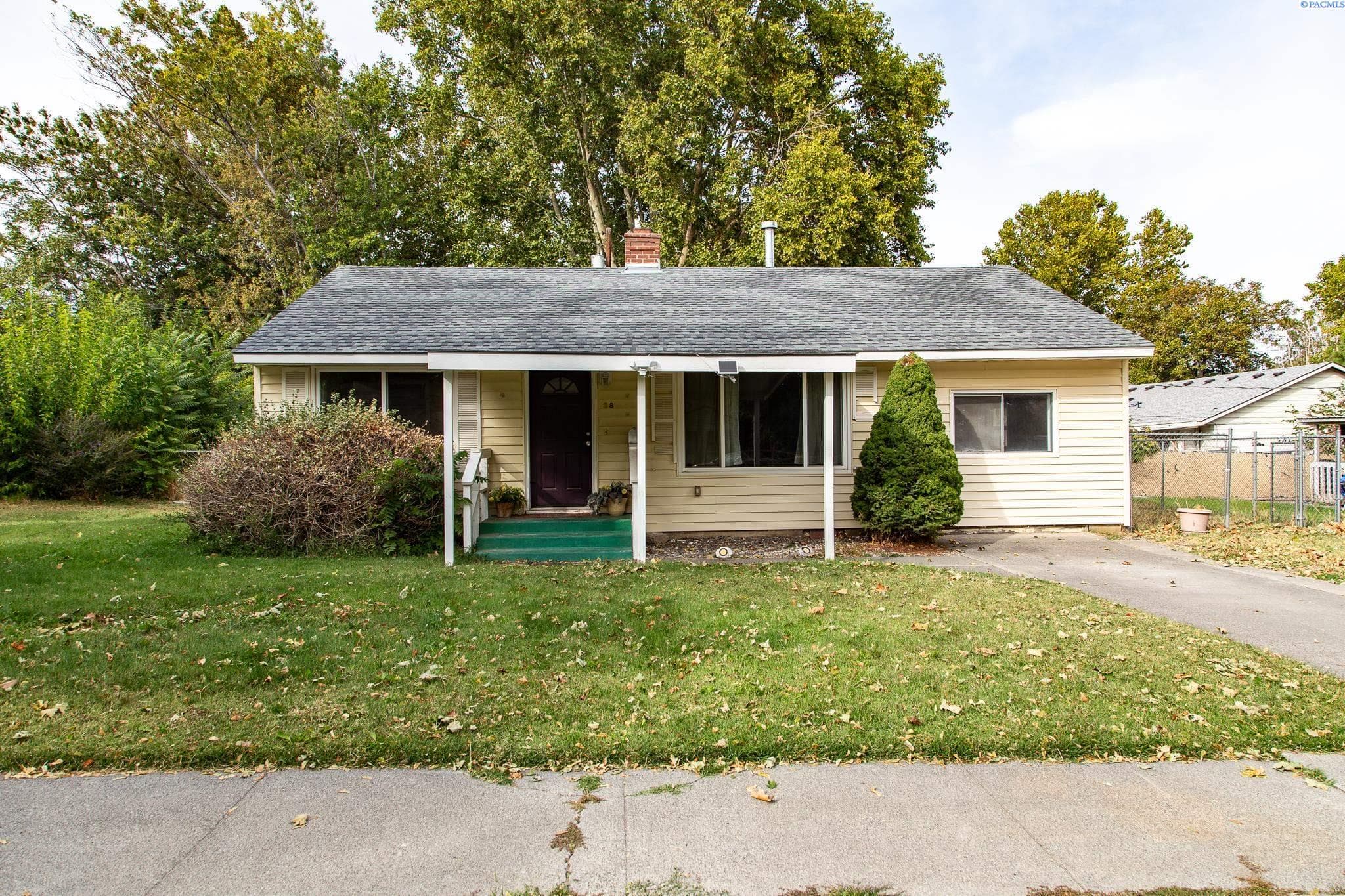 38 Waverly St