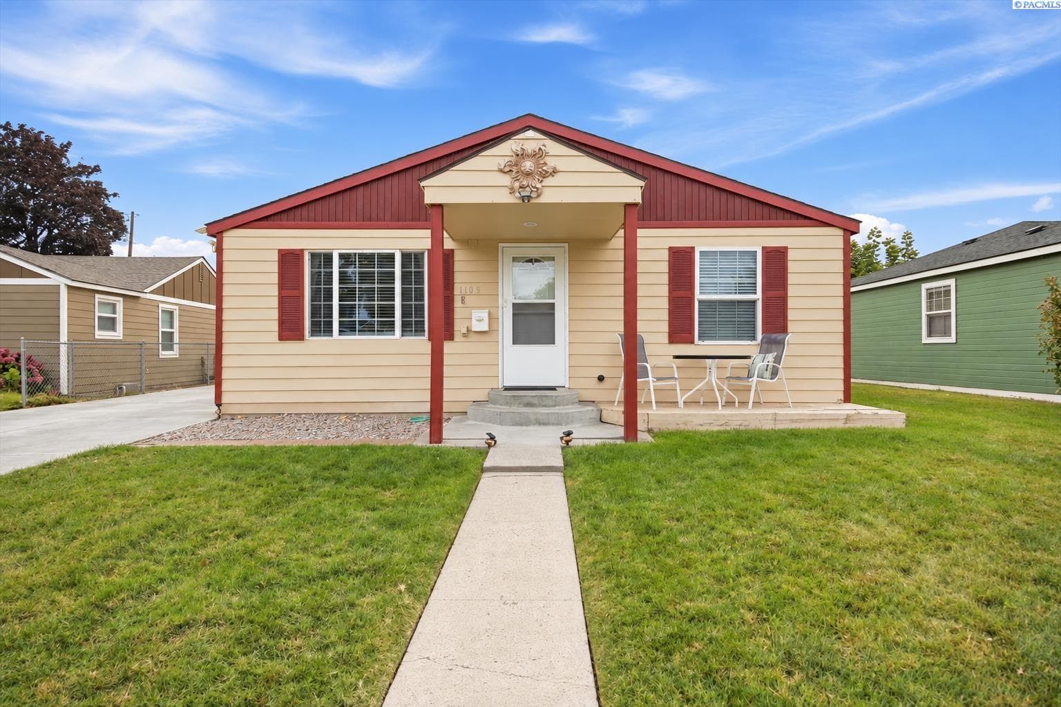 1109 2nd Ave