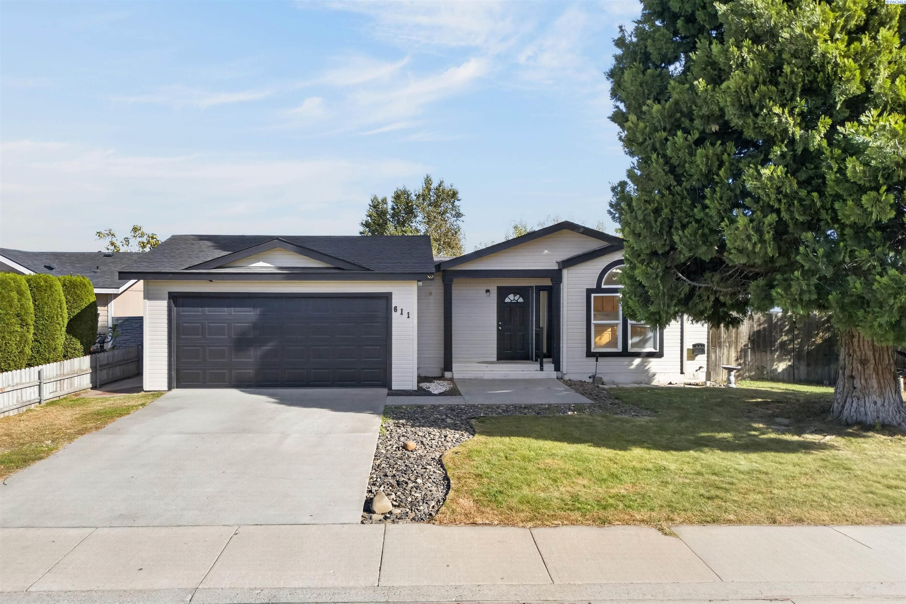 611 Waldemar Ave