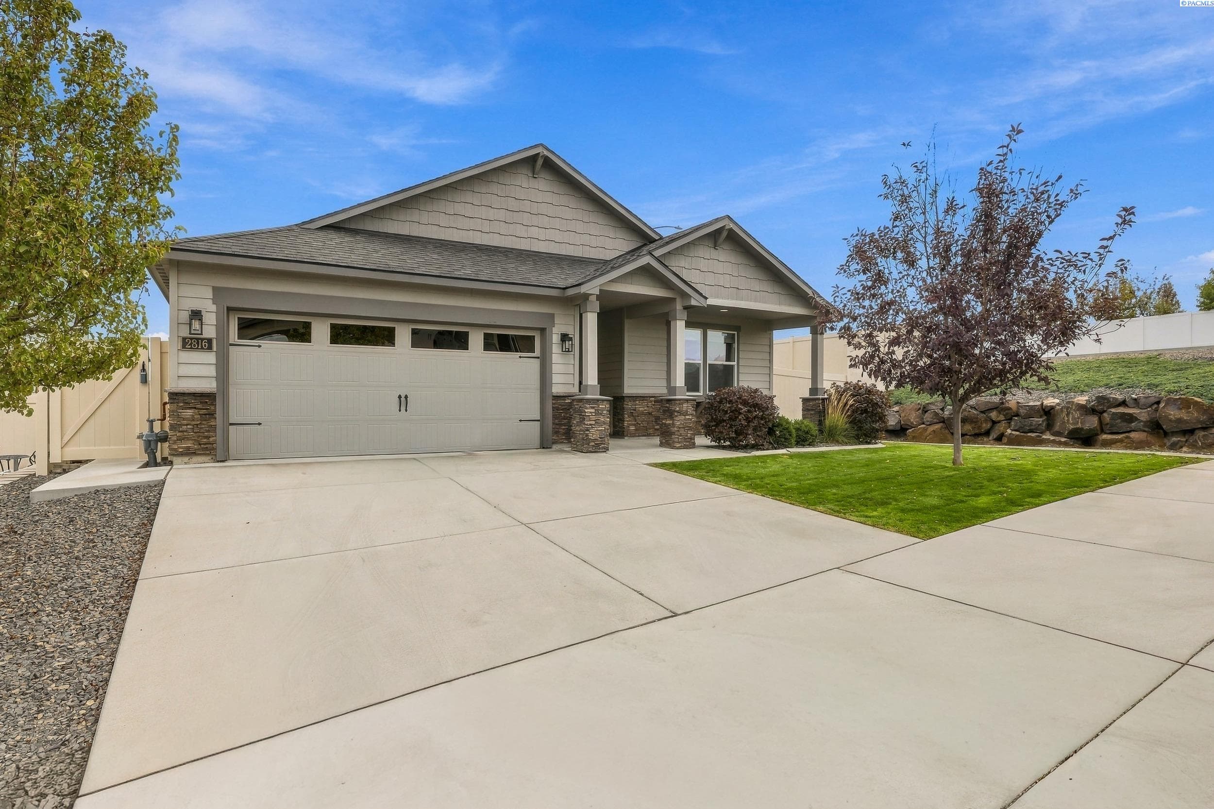 2816 Chelan Loop