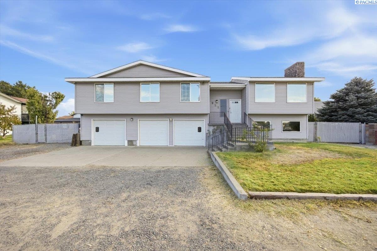 921 Road 56 — photo 1
