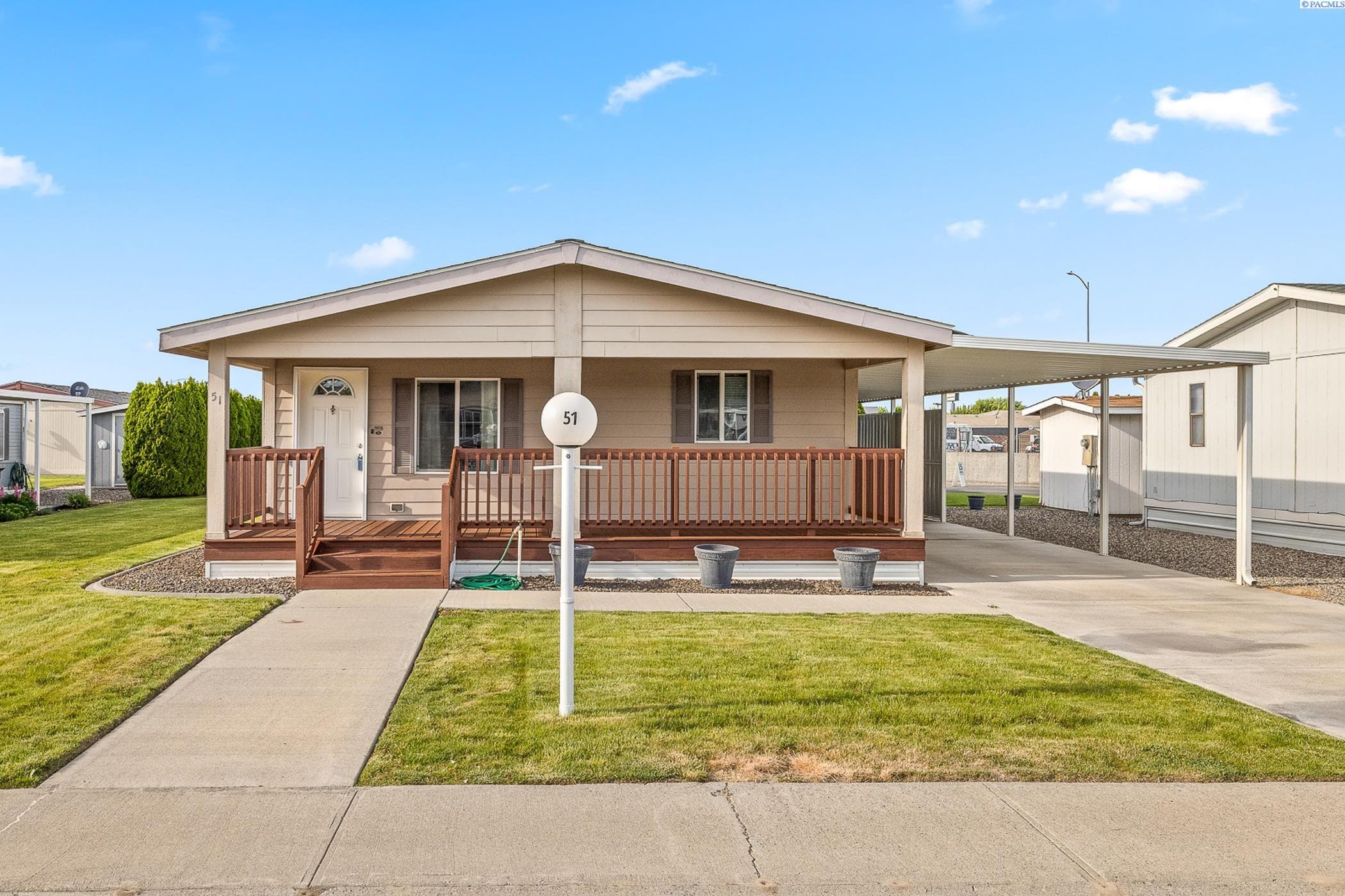 312 Columbia Center Blvd. #51
