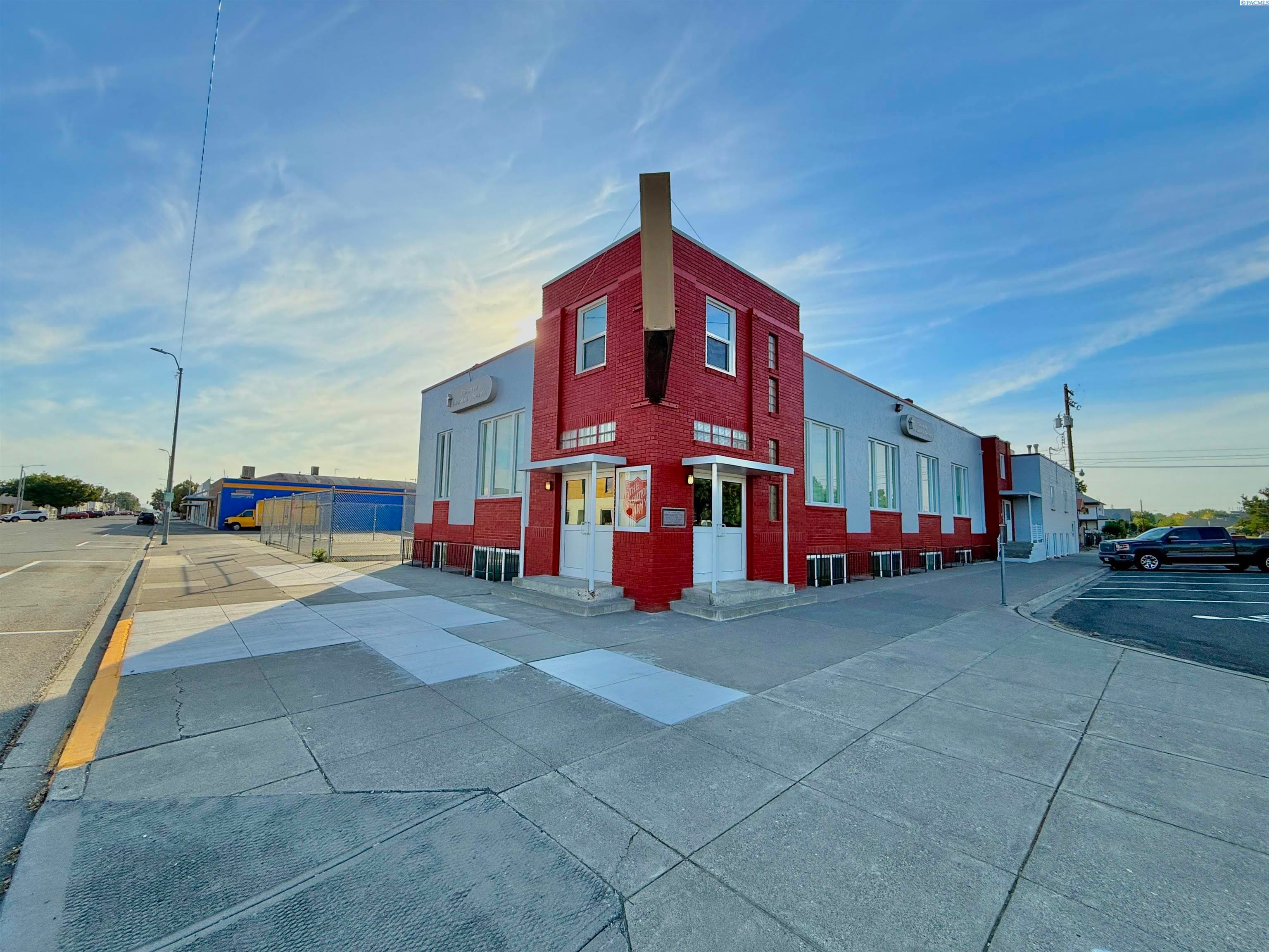 303 Clark St