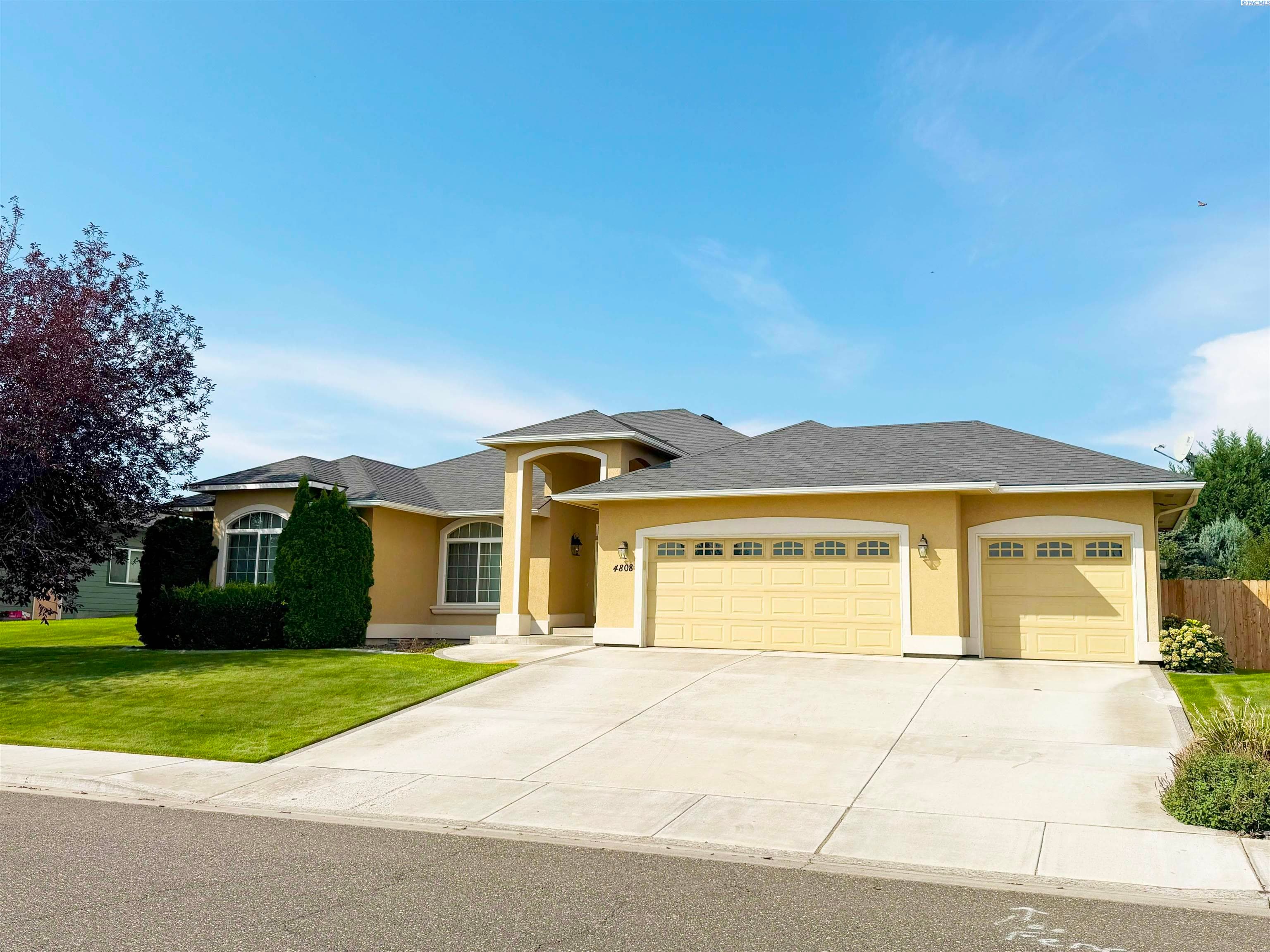 4808 Mariola Lane