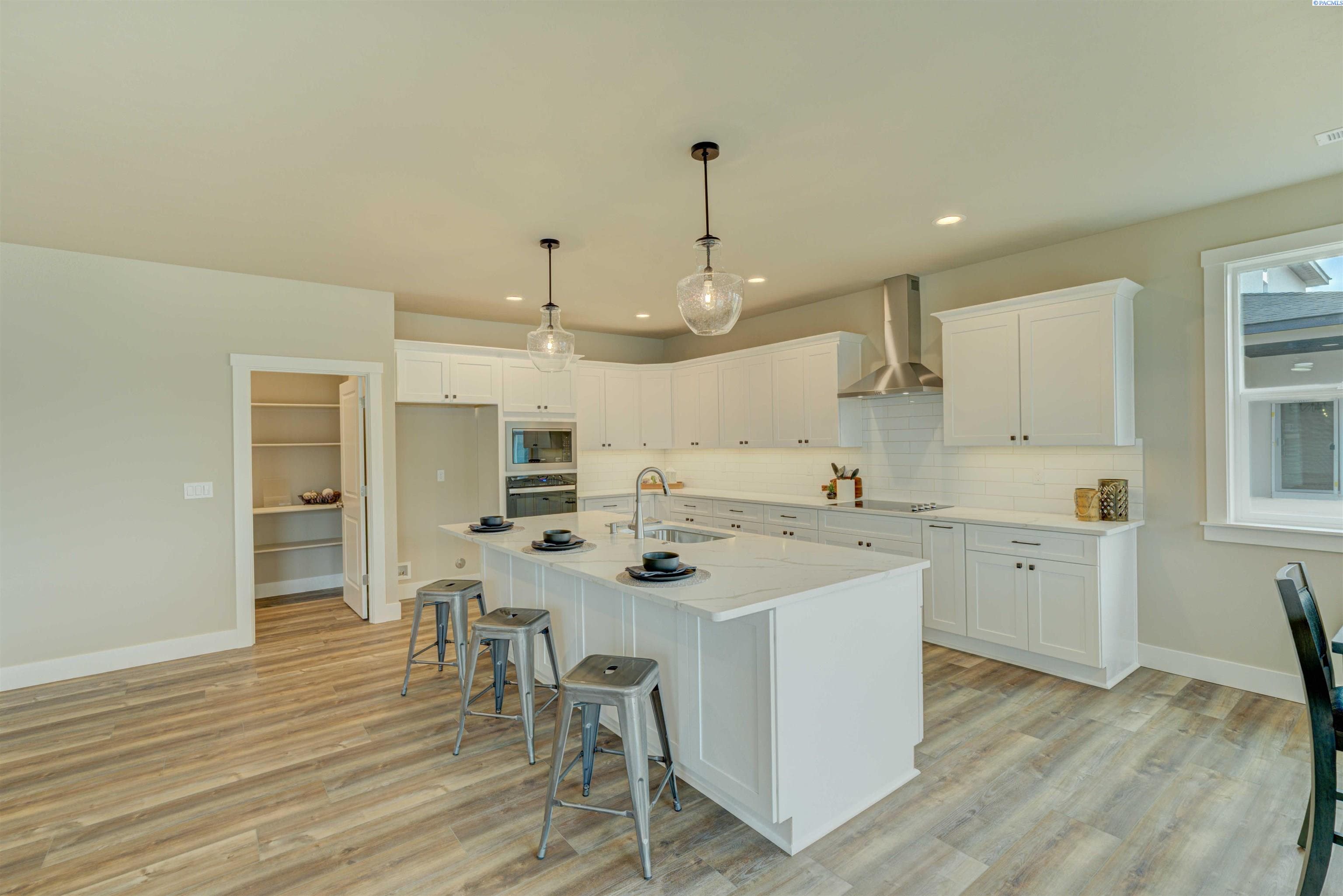 1103 Grant Place