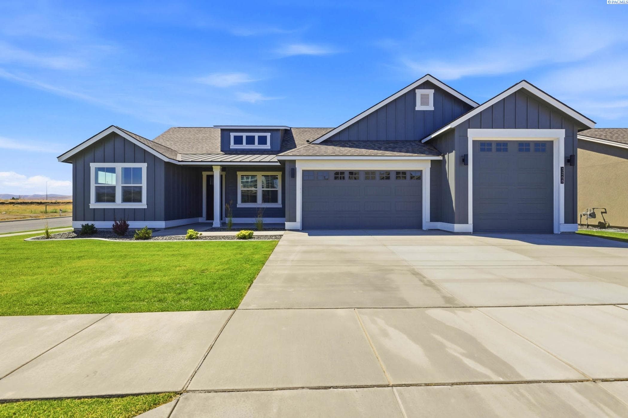 3268 Emory Ave