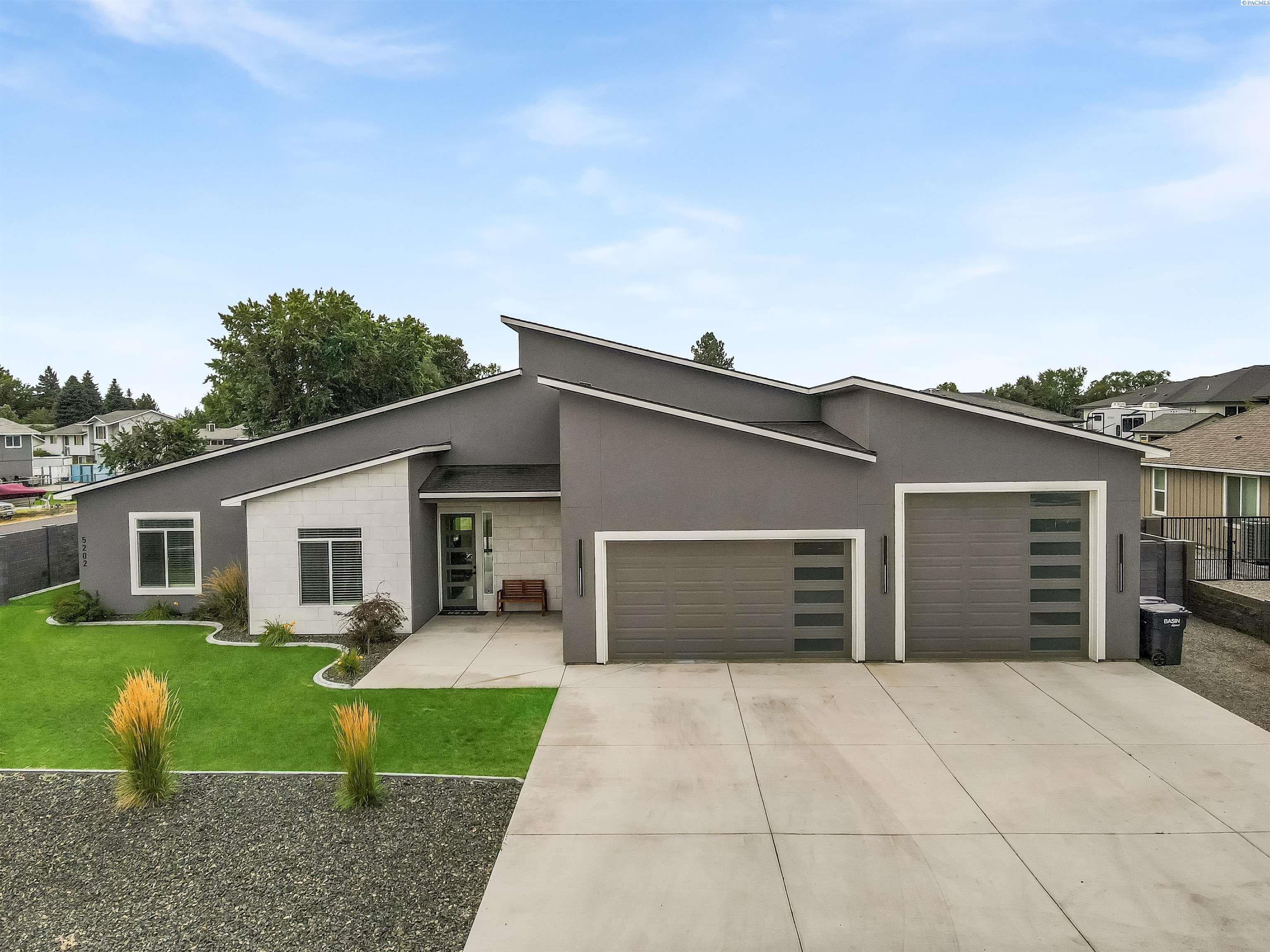 5202 Henry Ct