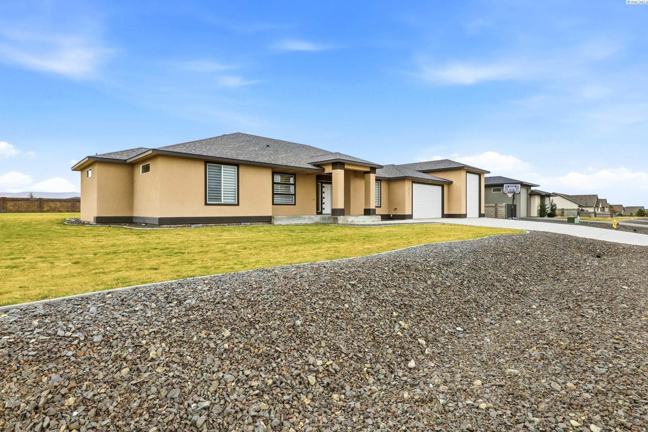 4104 Coulee Vista Dr.