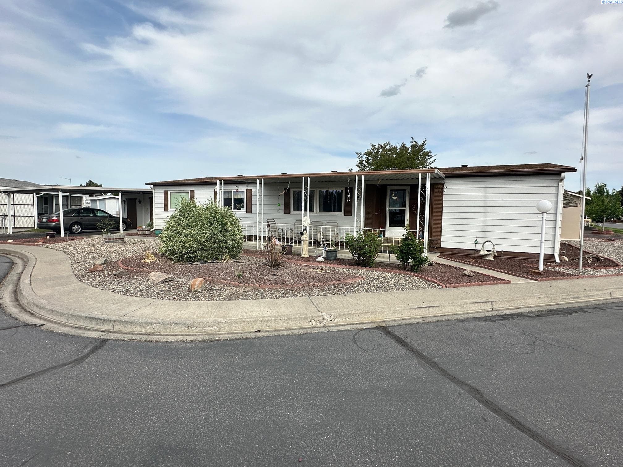 7901 Clearwater Ave.