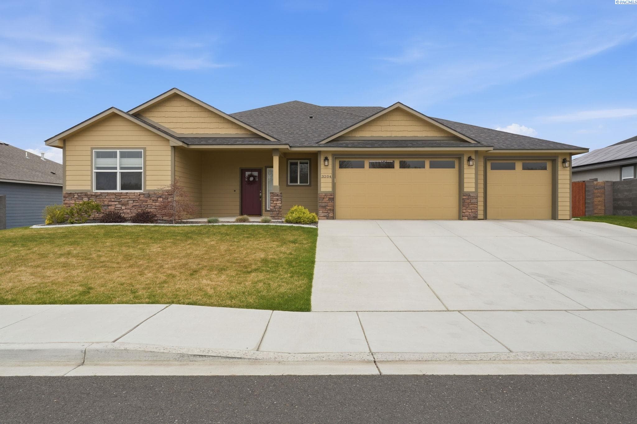 3204 Indigo Ln — photo 1