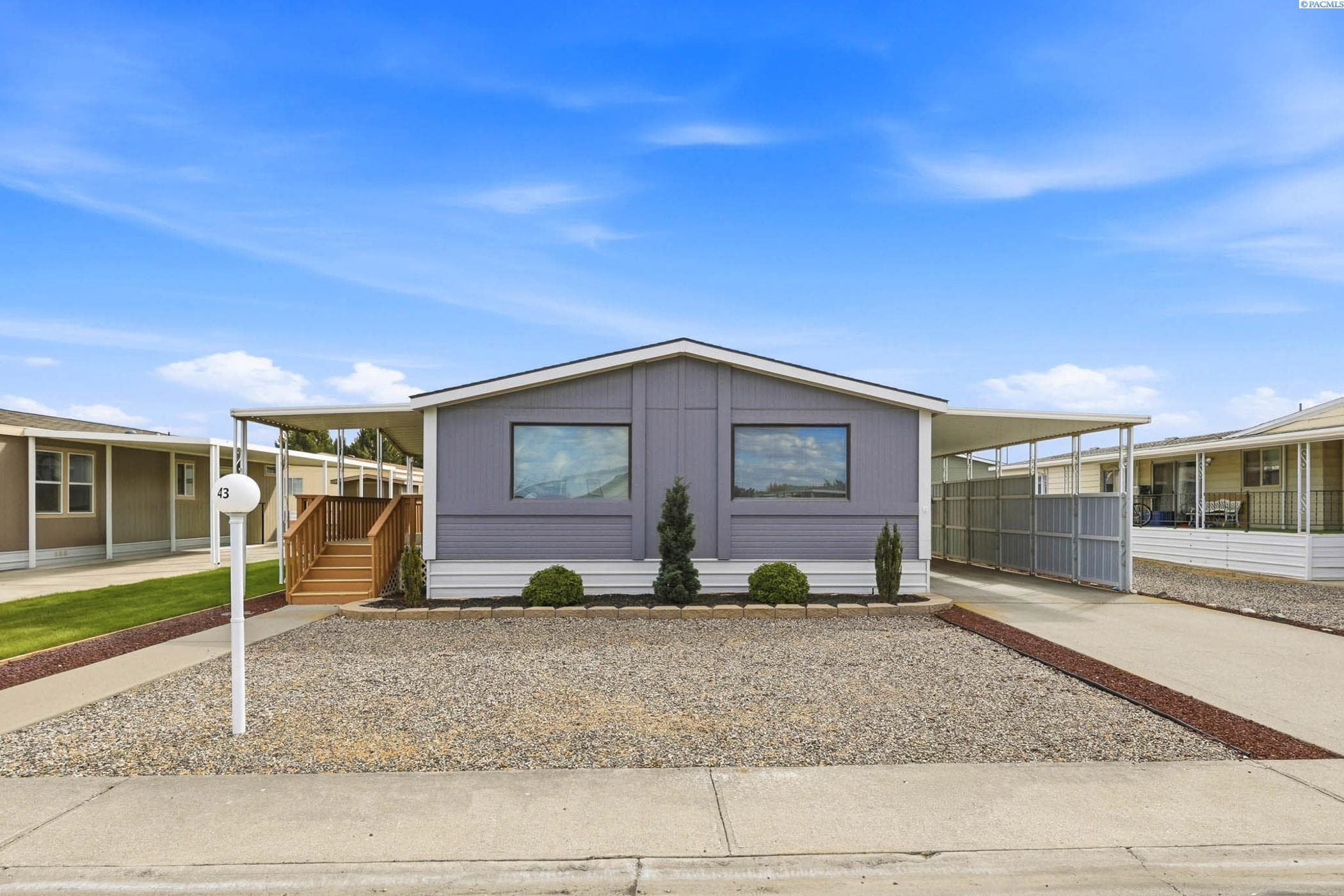 312 Columbia Center Blvd. #43