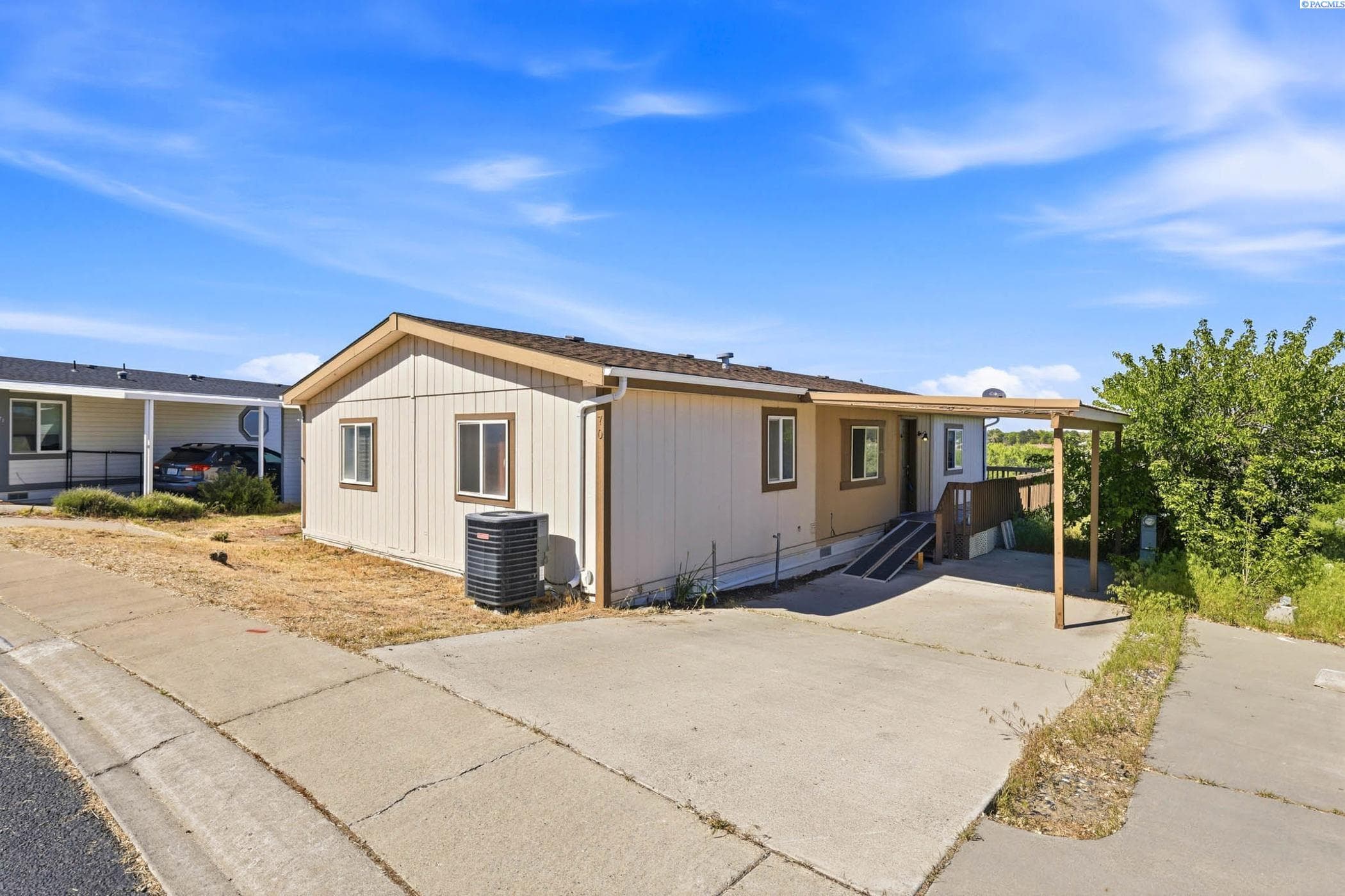 70 Ridgecliff Drive