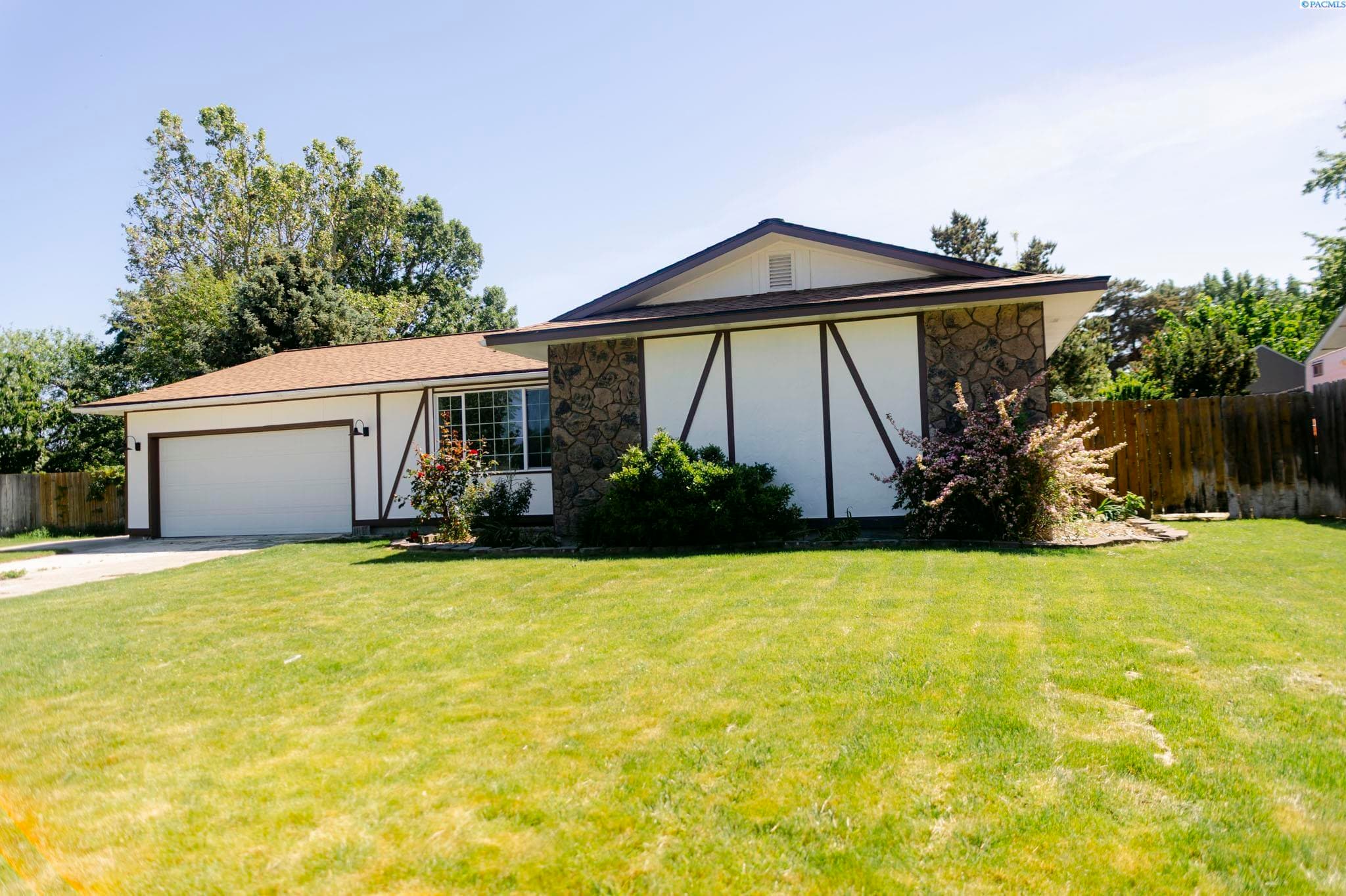 5015 6th Pl