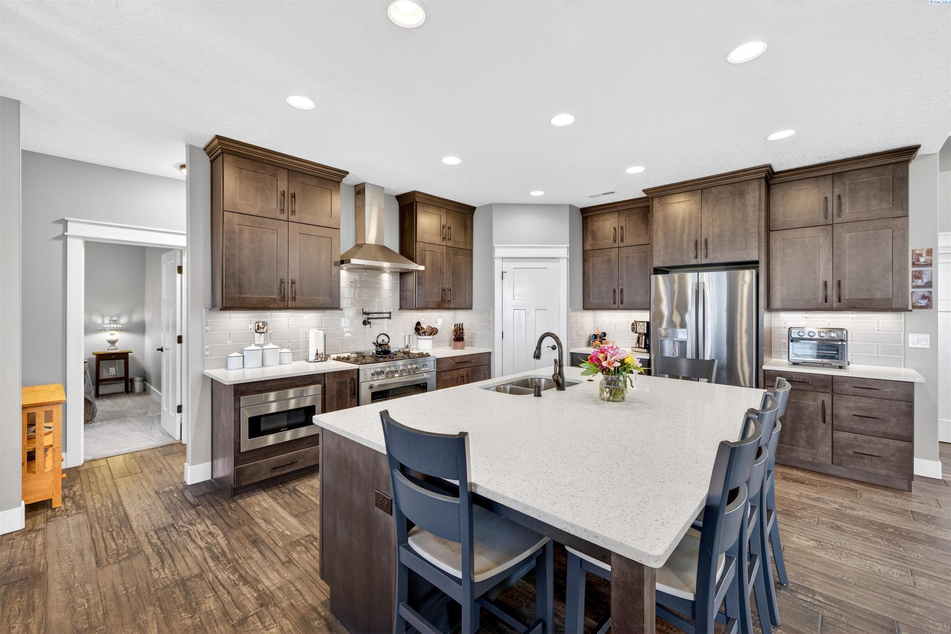 3006 Bermuda Rd