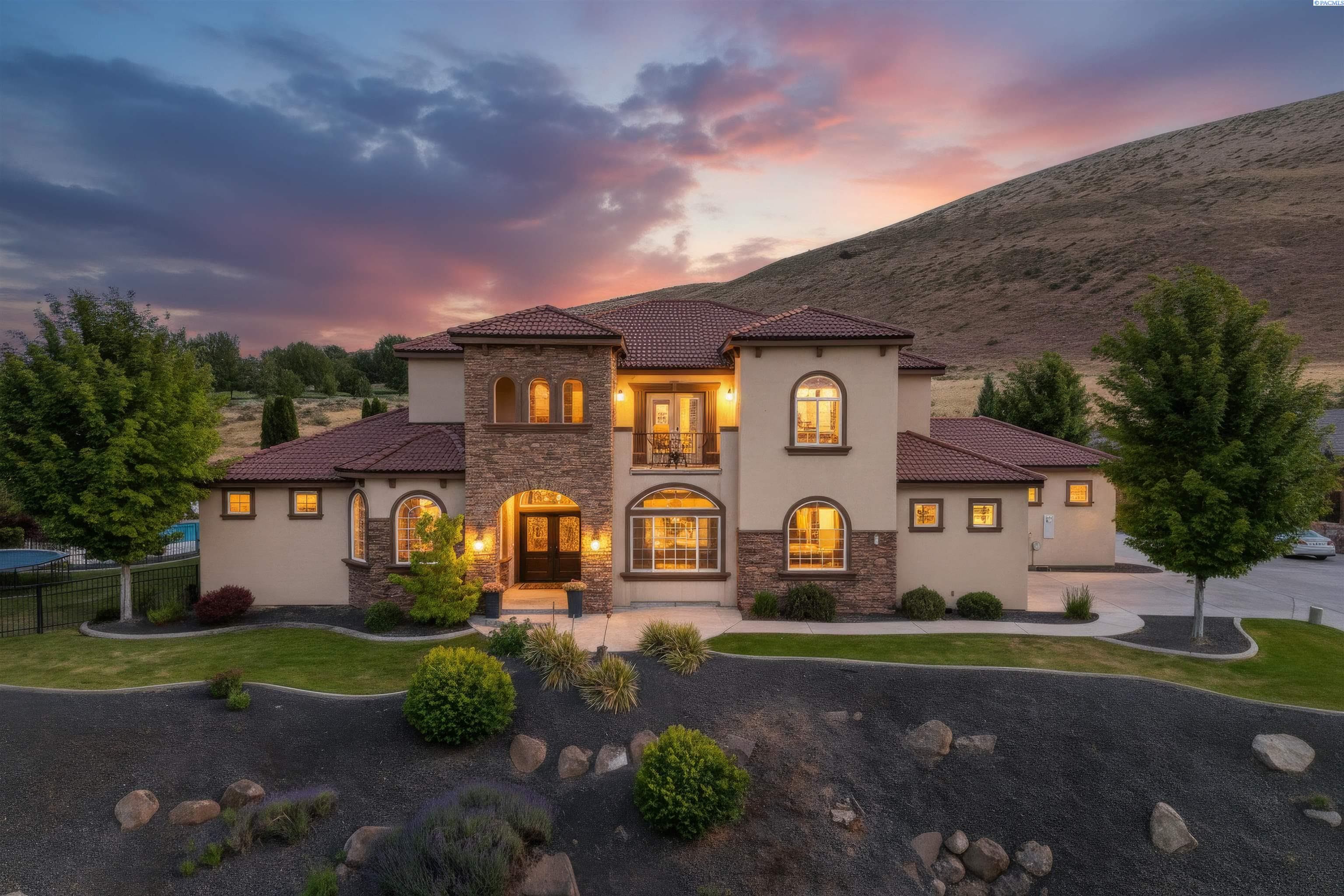 1273 Plateau Drive