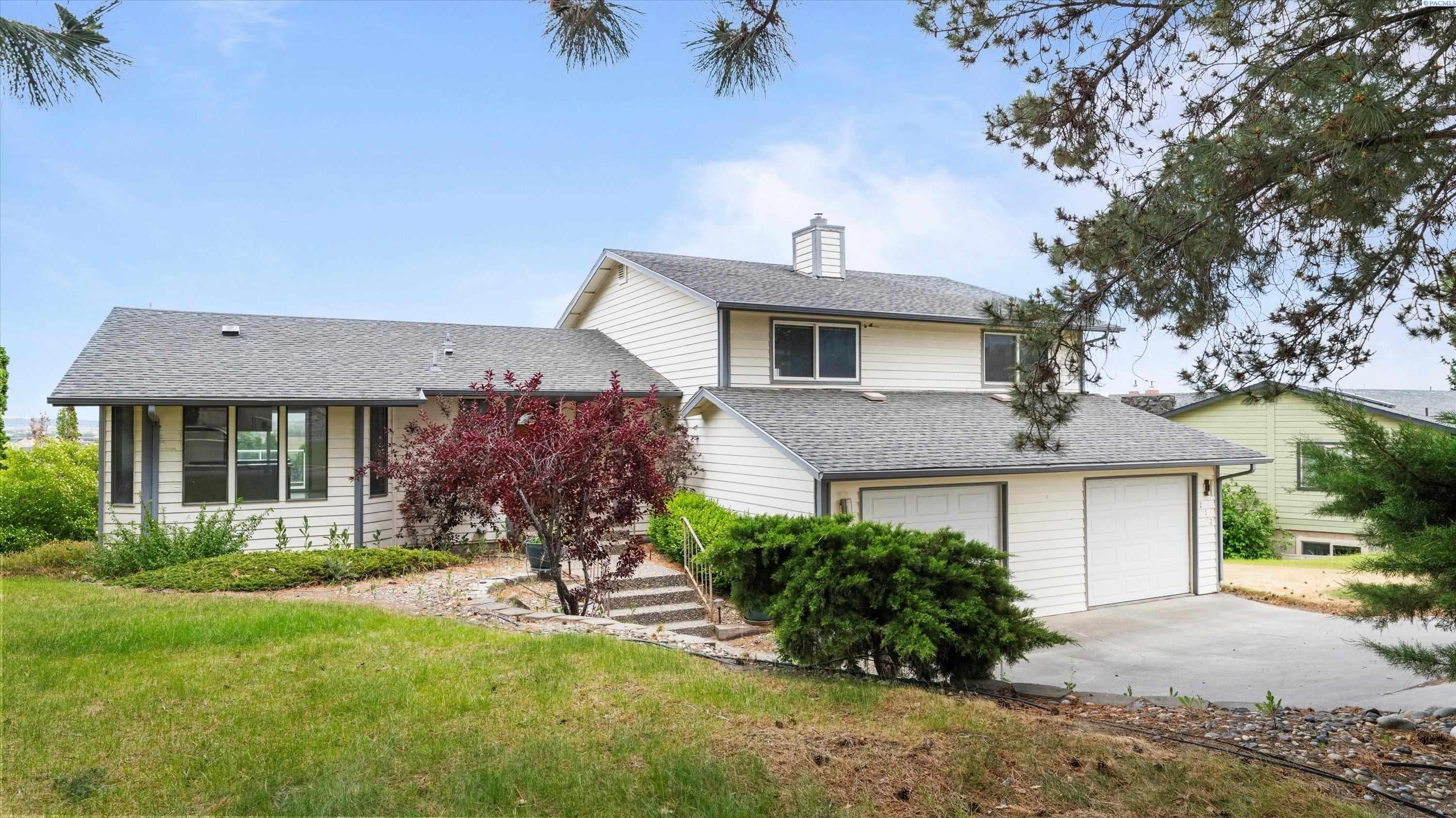 212 Edgewood Dr.