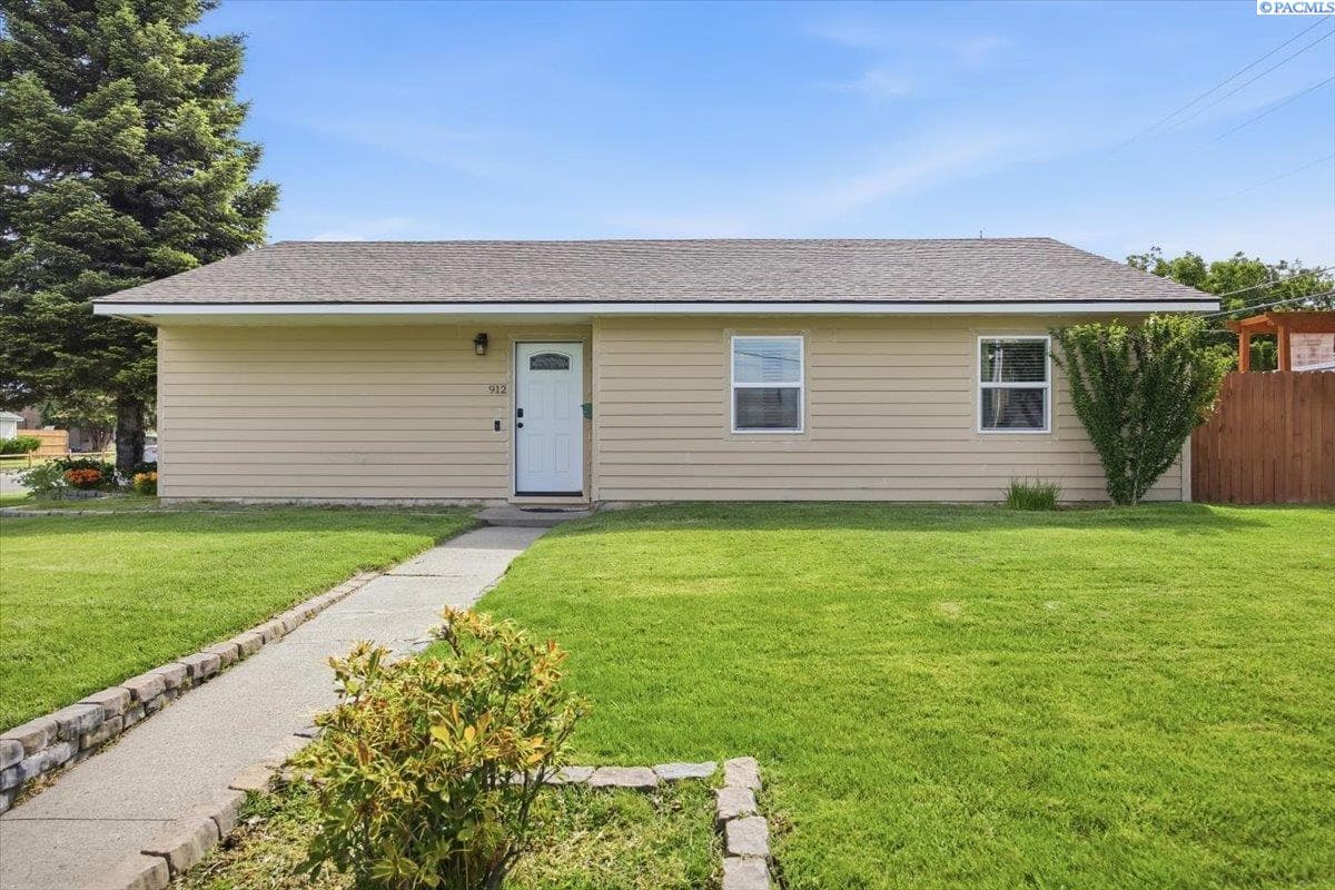 912 Cottonwood Drive