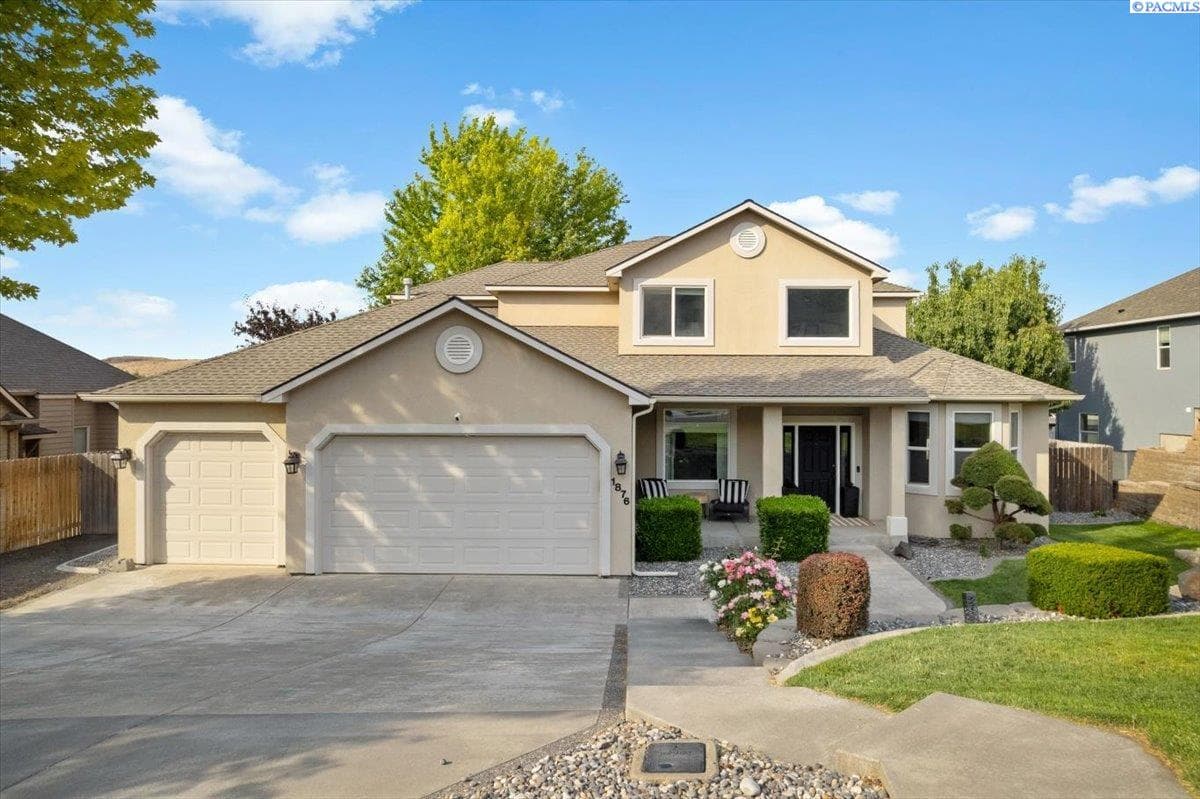 1876 Nova Ln