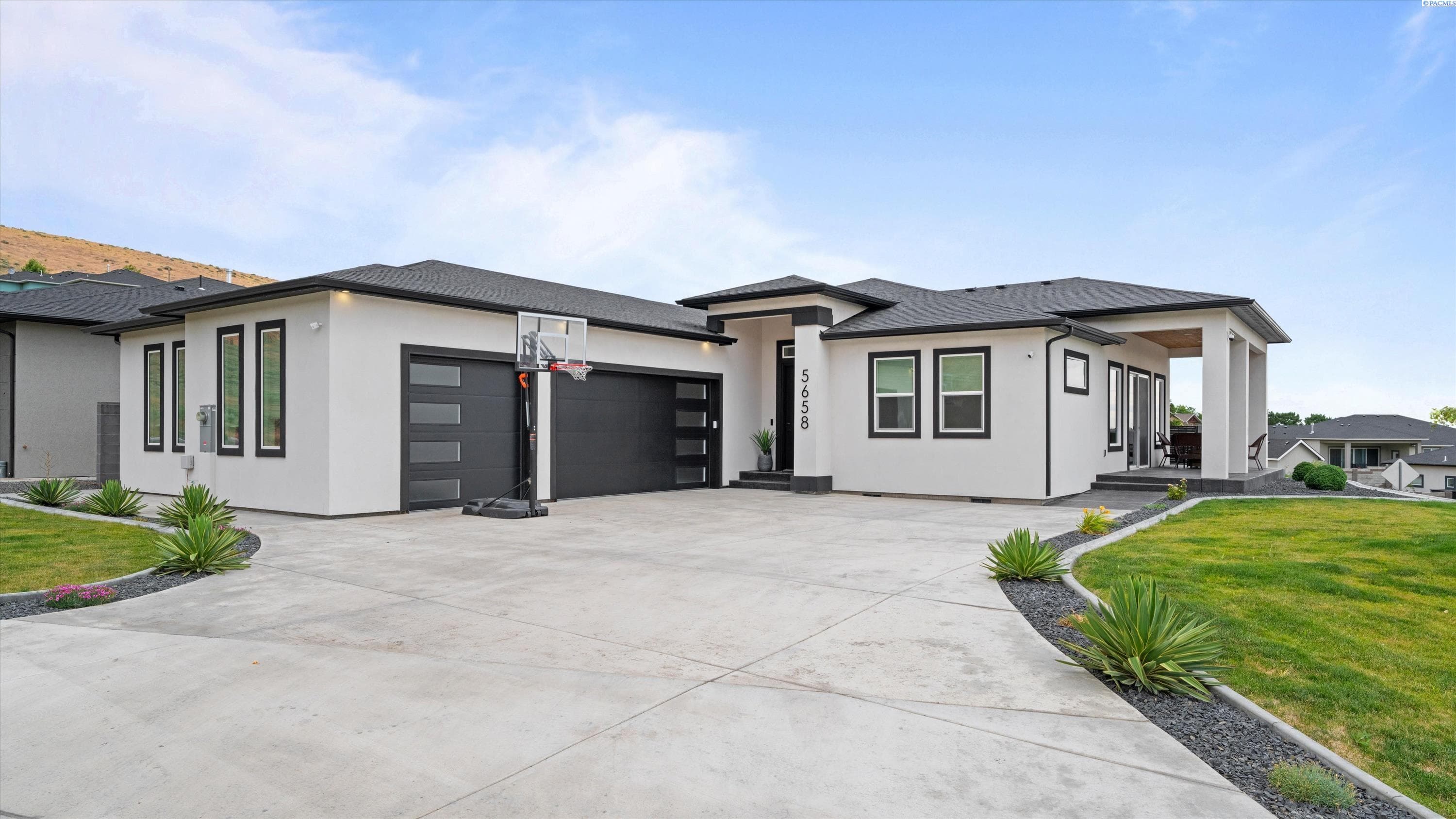 5658 NEWPORT PLACE PR