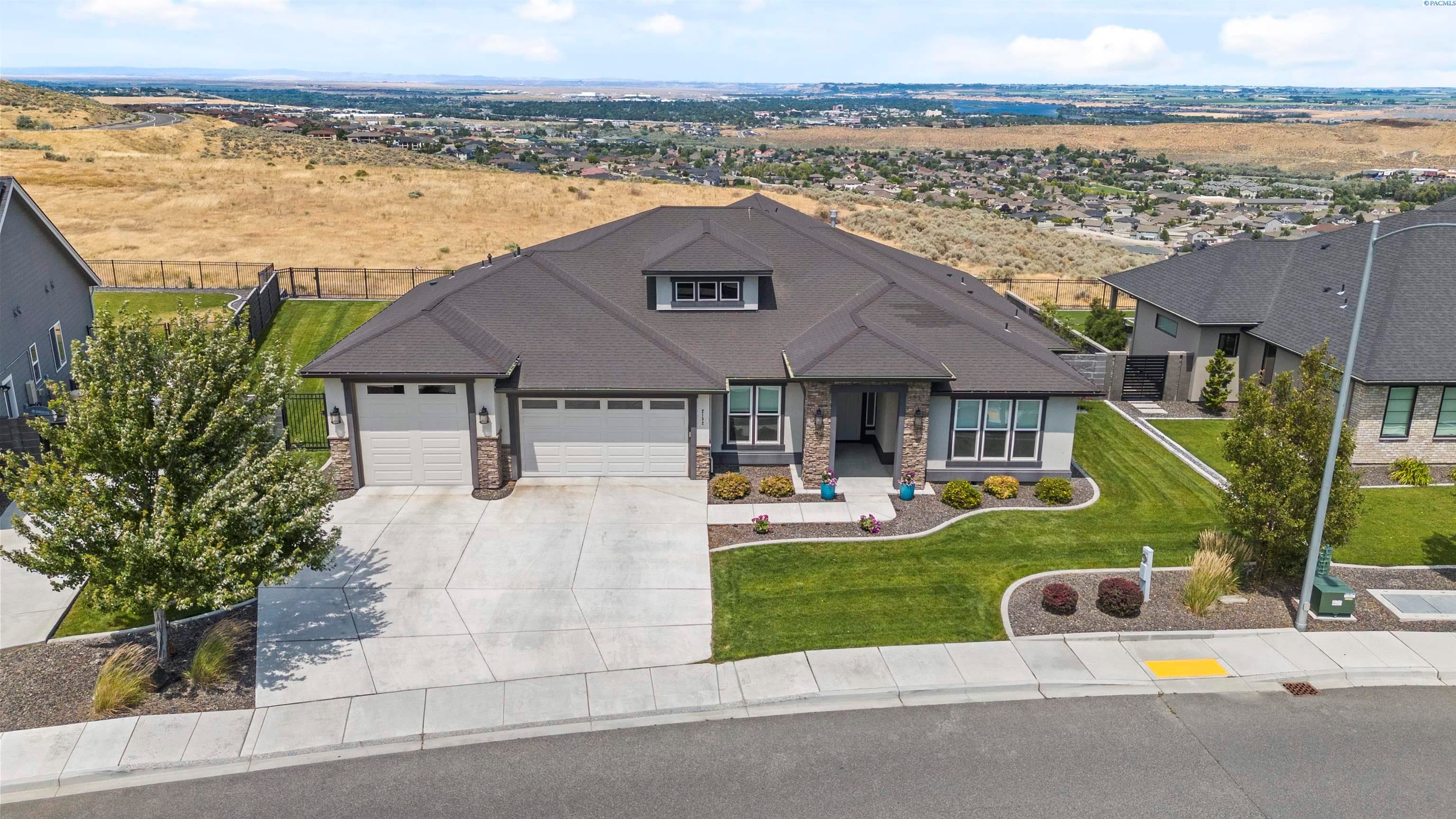 2132 Legacy Lane