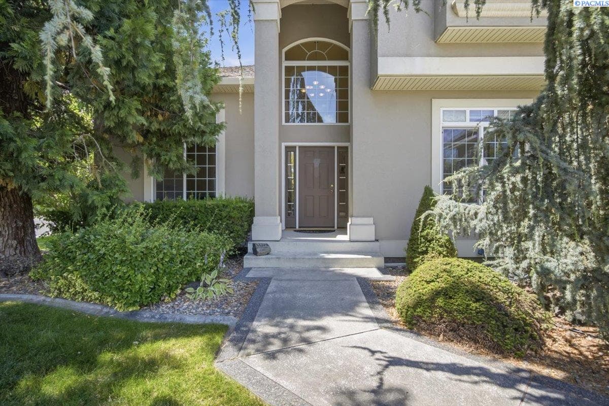 2787 Leopold Ln