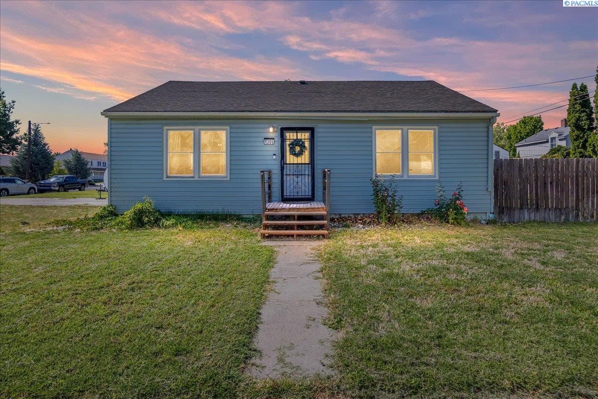 1305 Van Giesen St