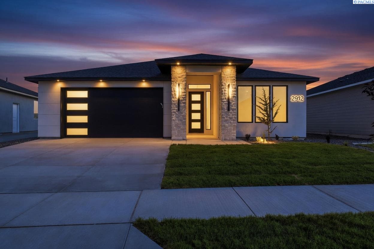 2912 Meadowlark Ave
