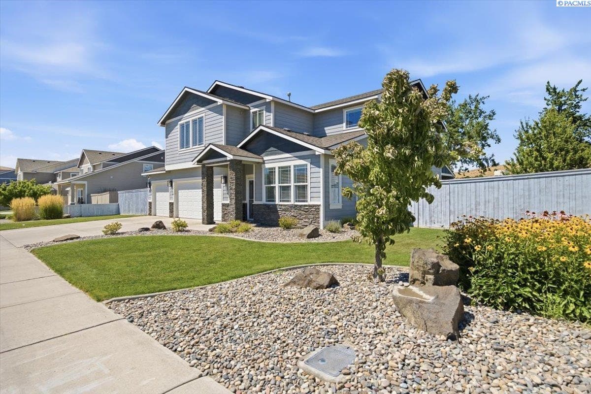 1815 Sagewood Loop
