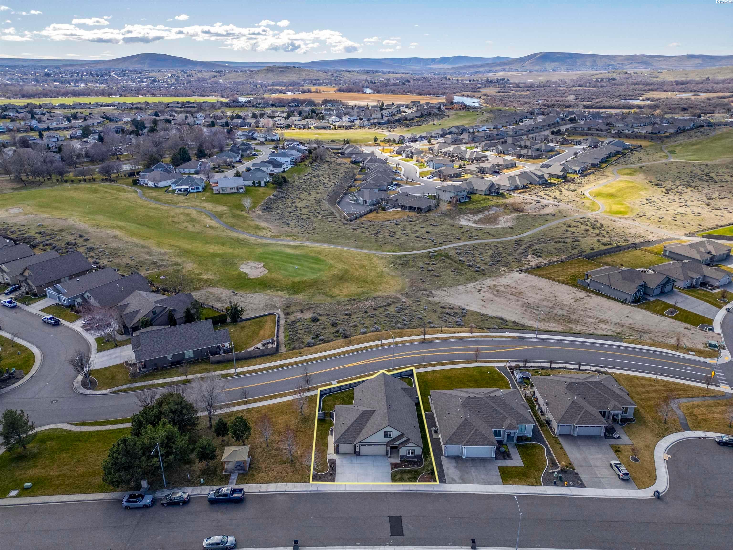 2713 Torrey Pines Way