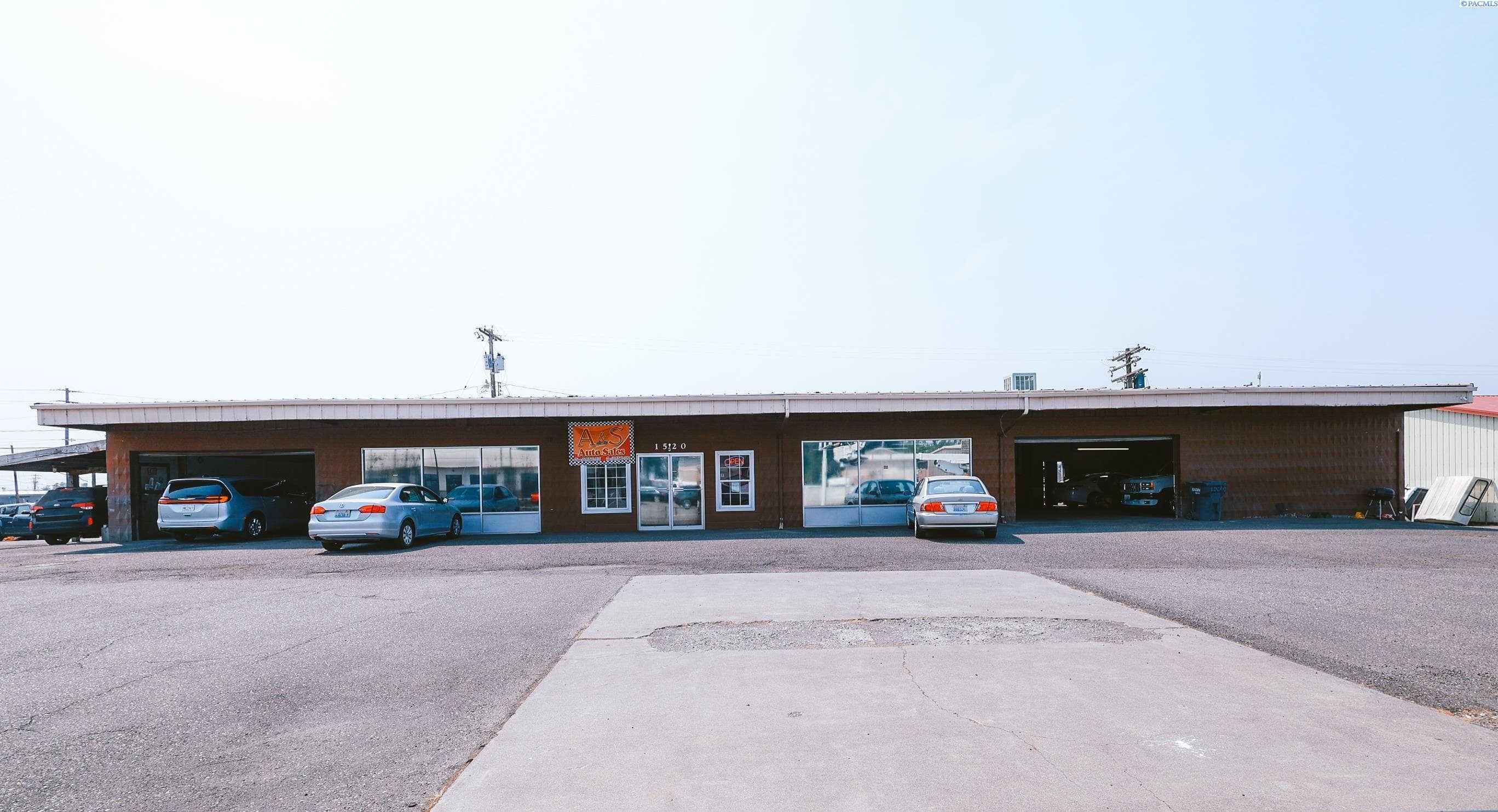 1520 Lewis Street — photo 1
