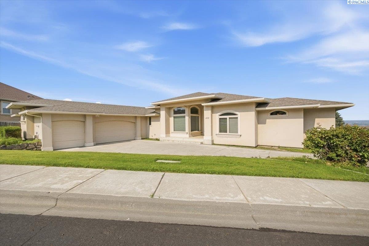 408 Adair Drive — photo 1