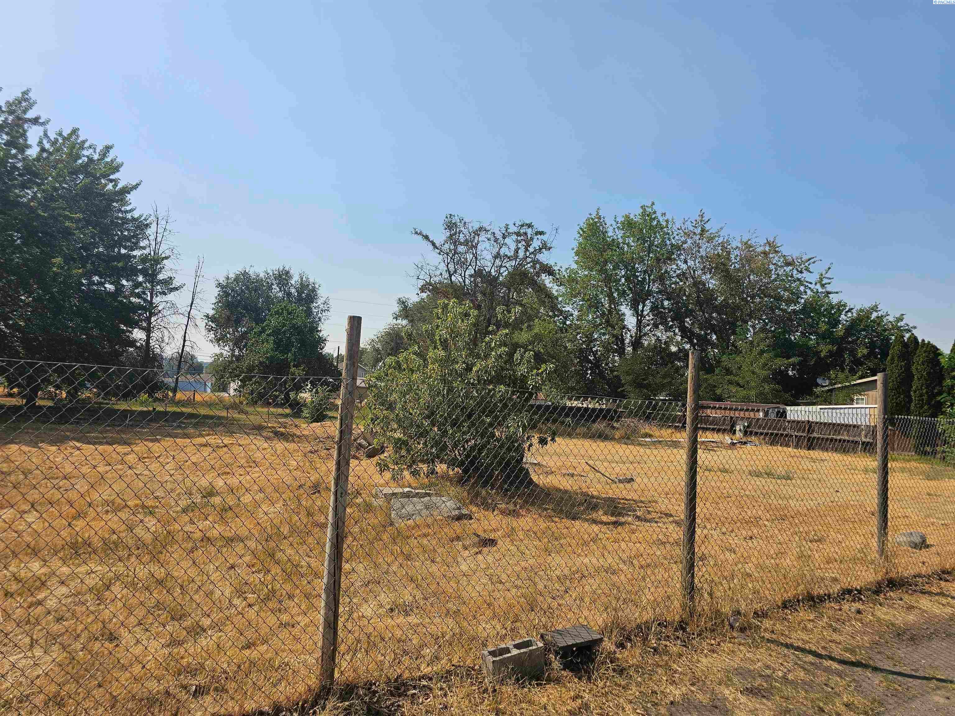 18008 Hawthorne Street — photo 1
