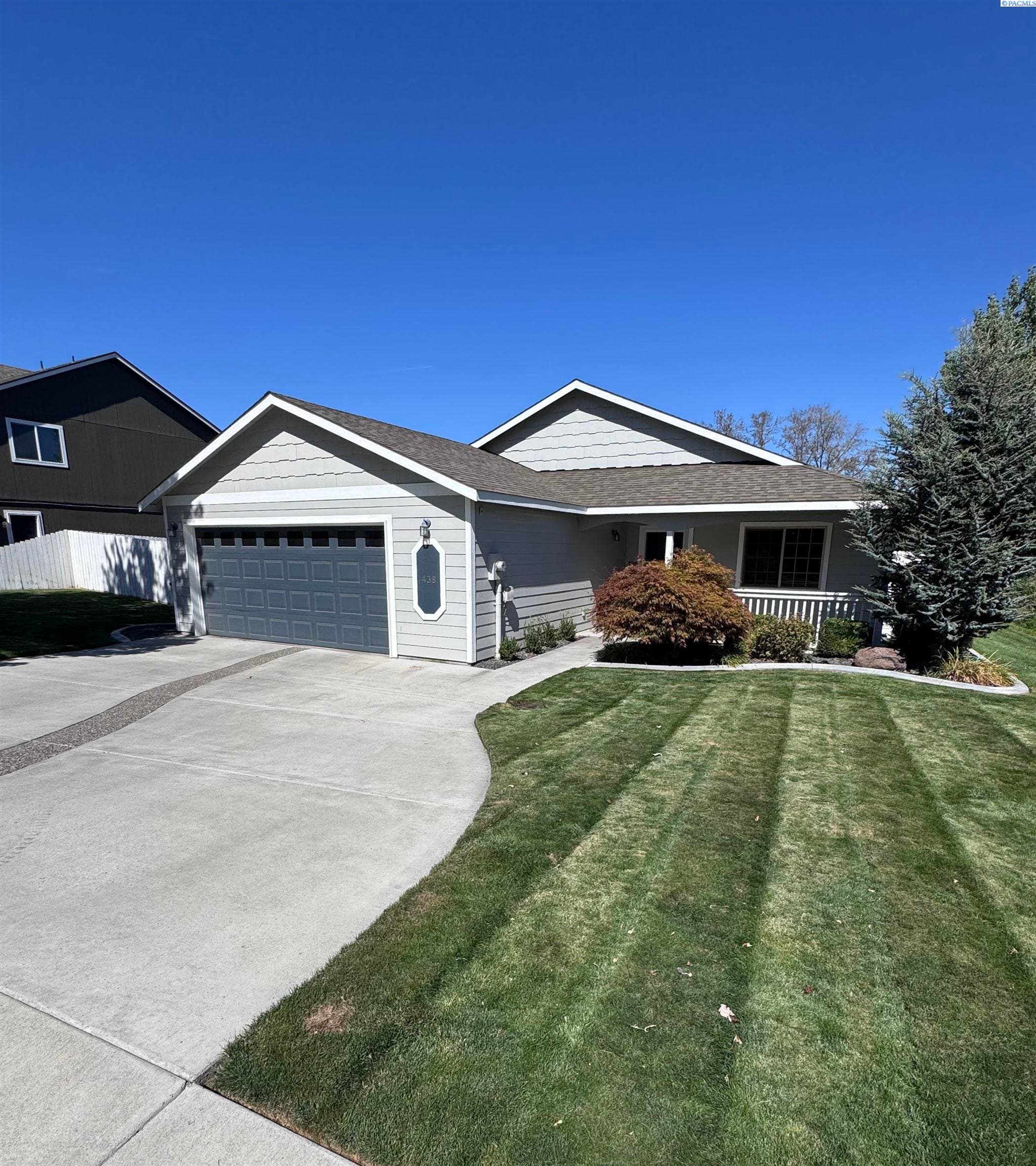 438 Charbonneau Dr