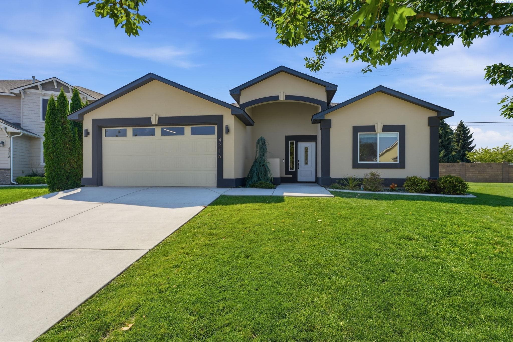 4216 conway pl