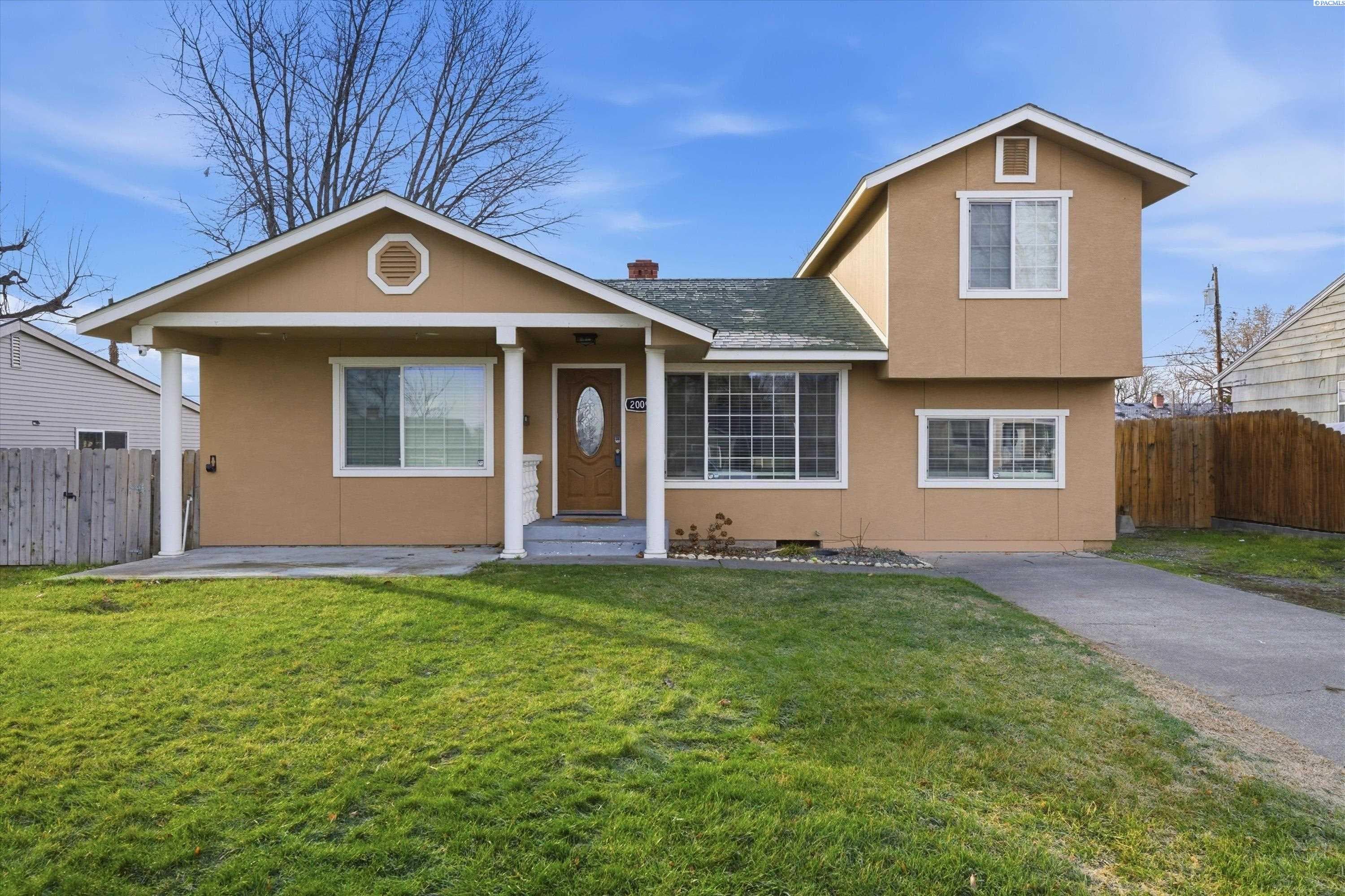 2009 3rd Ave.
