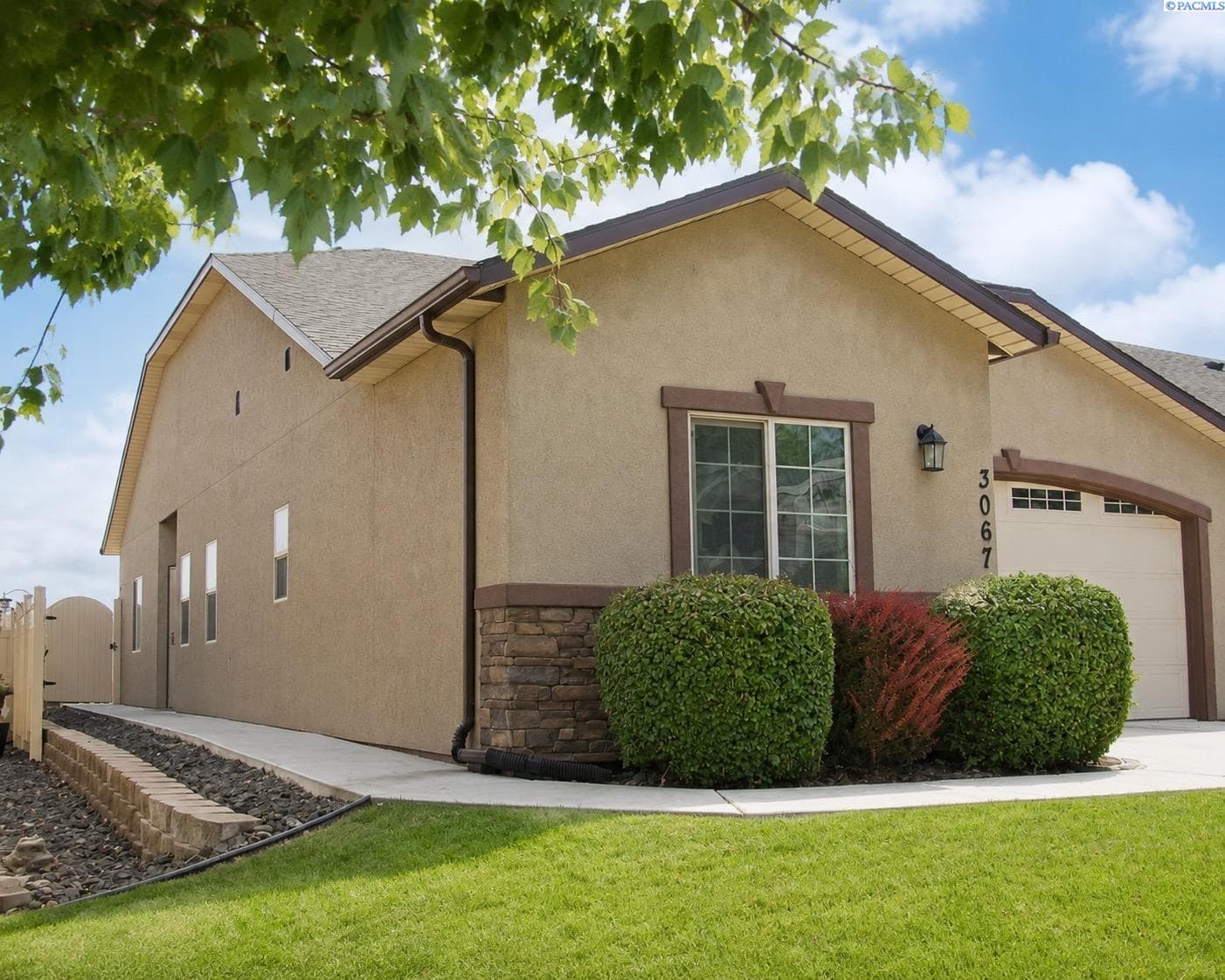 3067 Dennis Place