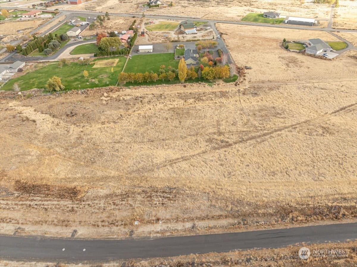 33407 Mammoth Dr — photo 1