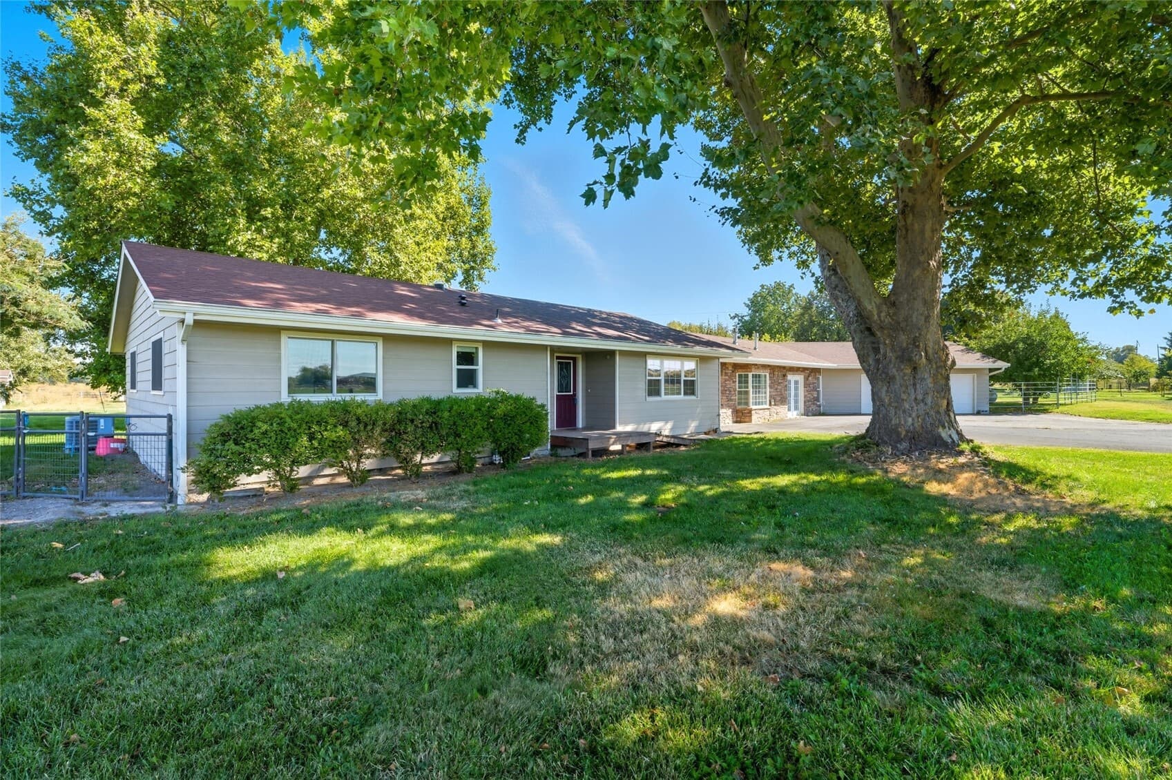 85327 Highway 339 — photo 1
