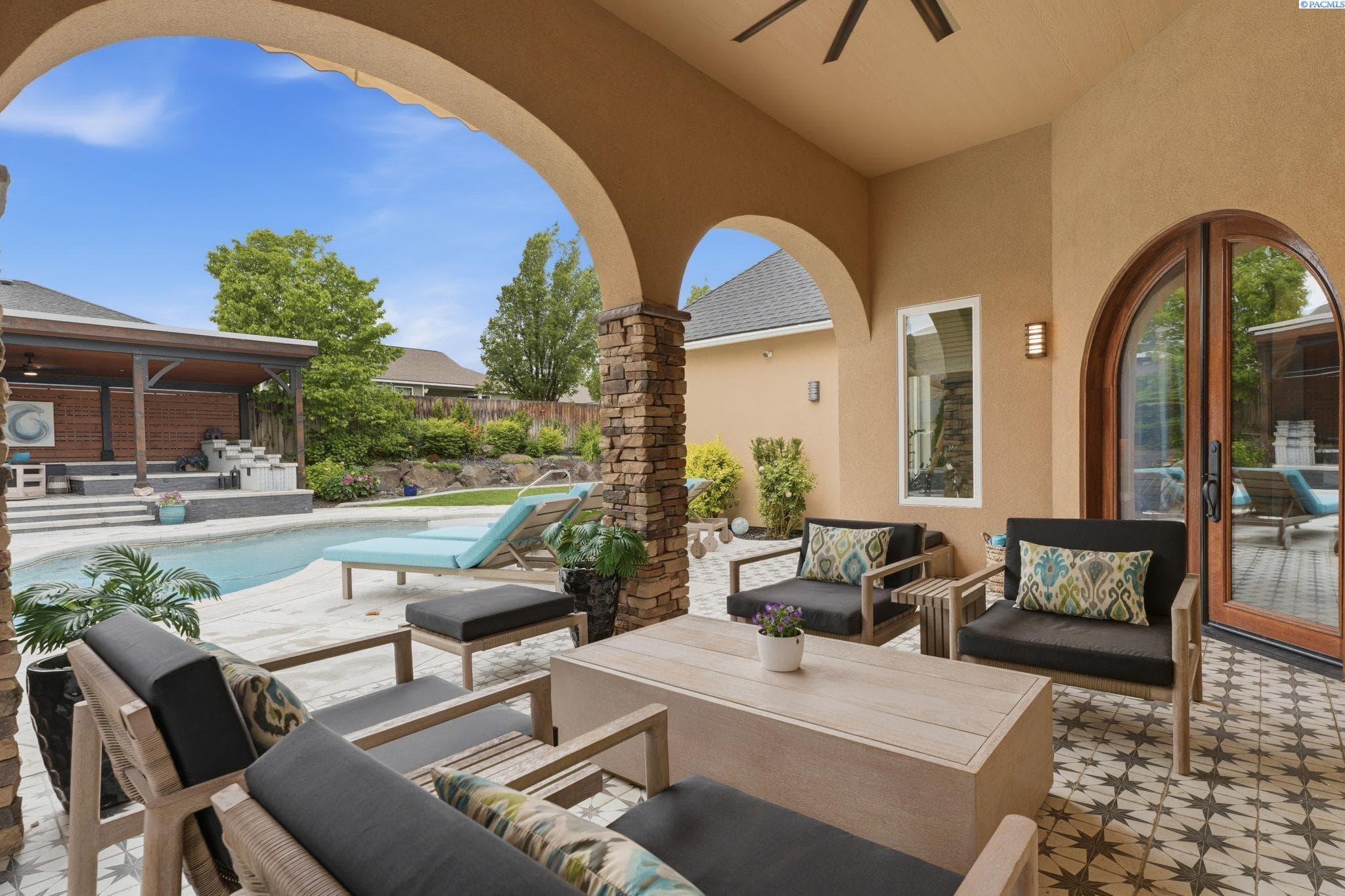 3659 Nottingham Dr. — photo 1